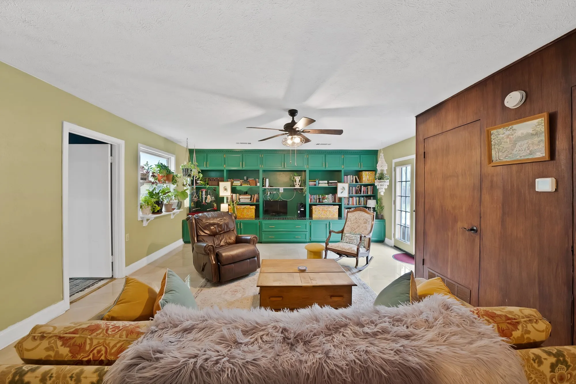 Single Family Residence For Sale in Tarrant County , 7112 Turner Terrace, North Richland Hills, Texas 76180, 3 Bedroom, 2 Bathroom, 1 Garage spaces, 2,534 Sqft, built in 1952, mls#21402802, Real Estate Agent in North Richland Hills, Homes For Sale in Tarrant county, Homes For Sale in North Richland Hills, Realtor in North Richland Hills Texas, Real Estate Brokerage Independent Realty Texas, Luminita Cordes Realtor