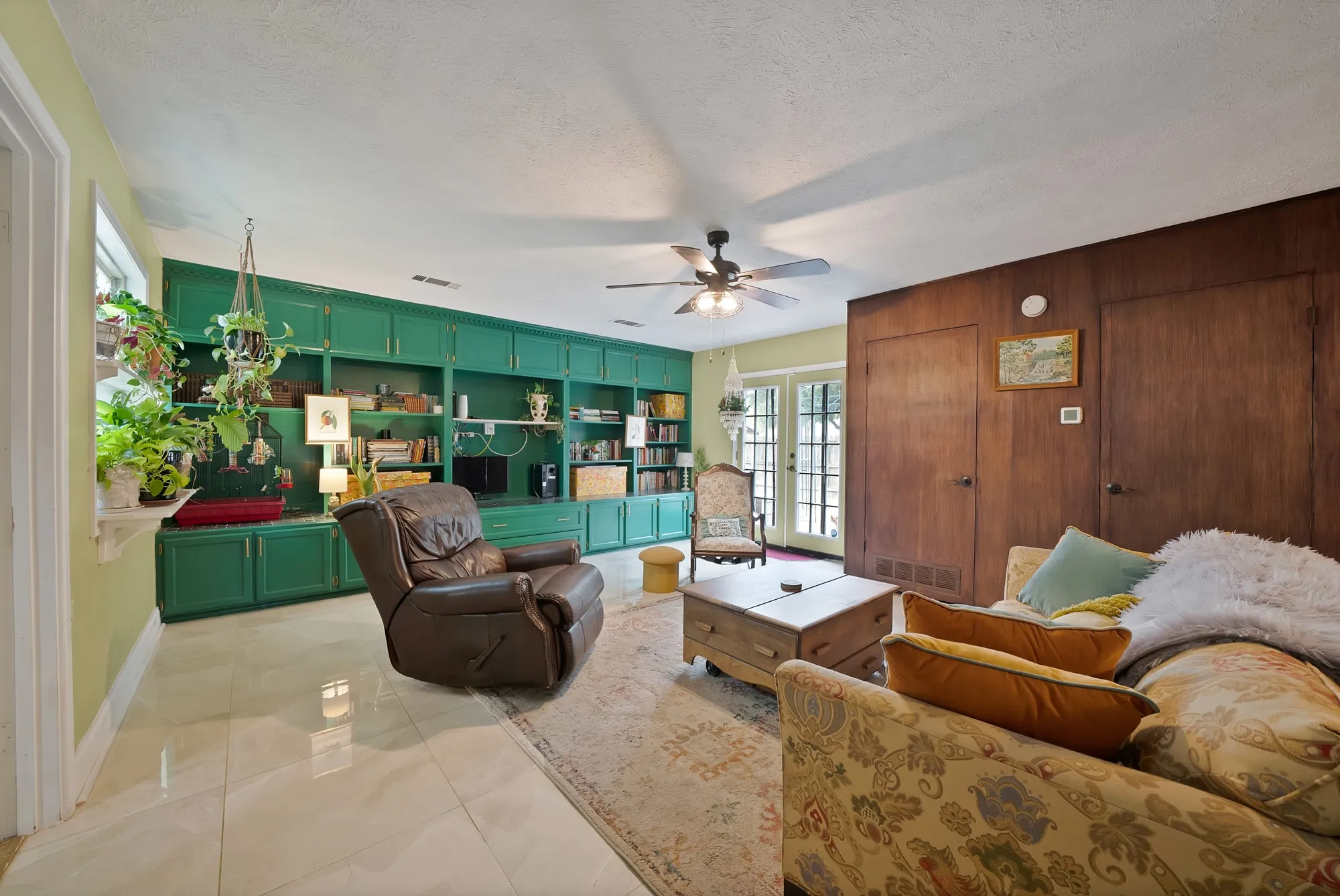 Single Family Residence For Sale in Tarrant County , 7112 Turner Terrace, North Richland Hills, Texas 76180, 3 Bedroom, 2 Bathroom, 1 Garage spaces, 2,534 Sqft, built in 1952, mls#21402802, Real Estate Agent in North Richland Hills, Homes For Sale in Tarrant county, Homes For Sale in North Richland Hills, Realtor in North Richland Hills Texas, Real Estate Brokerage Independent Realty Texas, Luminita Cordes Realtor