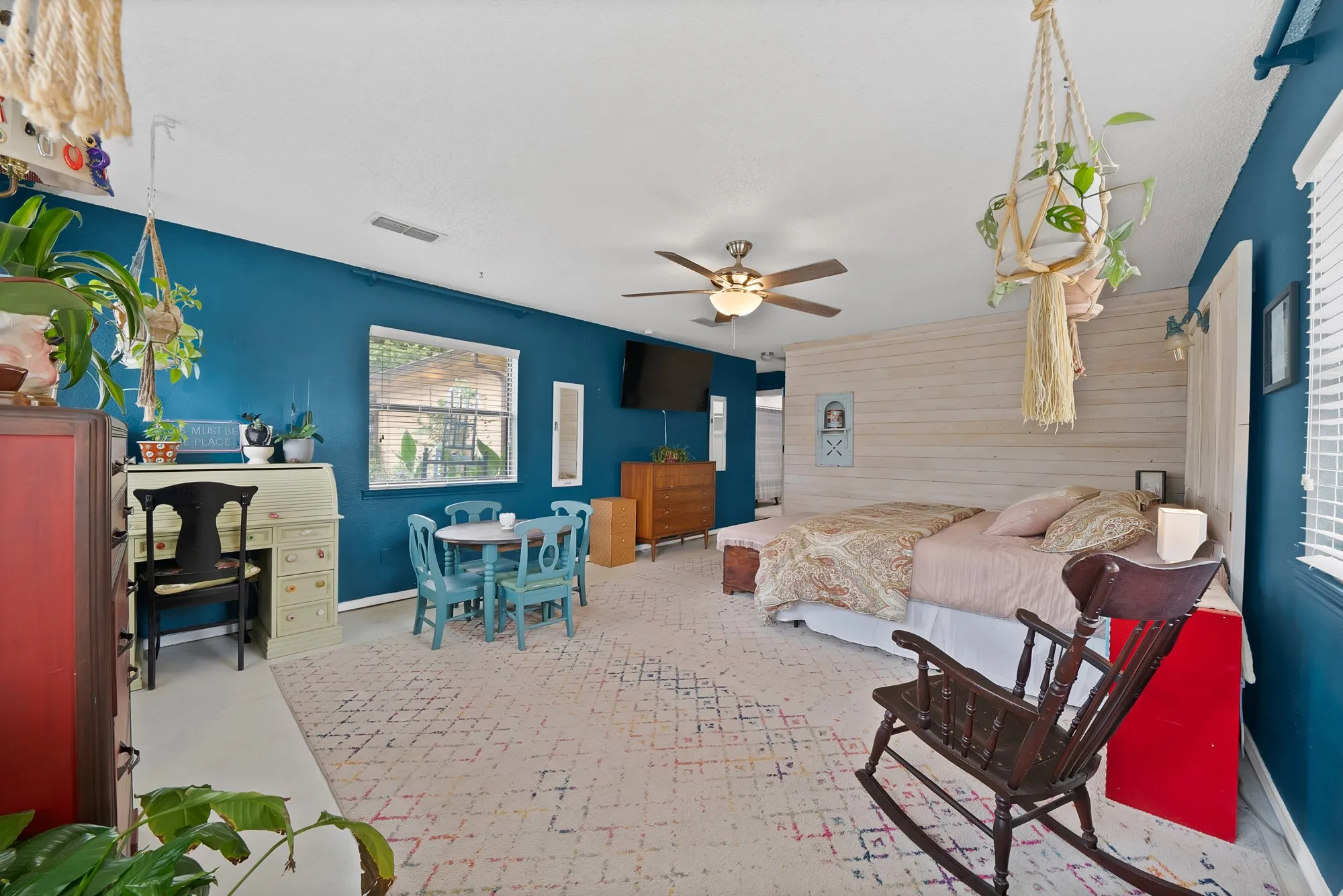 Single Family Residence For Sale in Tarrant County , 7112 Turner Terrace, North Richland Hills, Texas 76180, 3 Bedroom, 2 Bathroom, 1 Garage spaces, 2,534 Sqft, built in 1952, mls#21402802, Real Estate Agent in North Richland Hills, Homes For Sale in Tarrant county, Homes For Sale in North Richland Hills, Realtor in North Richland Hills Texas, Real Estate Brokerage Independent Realty Texas, Luminita Cordes Realtor