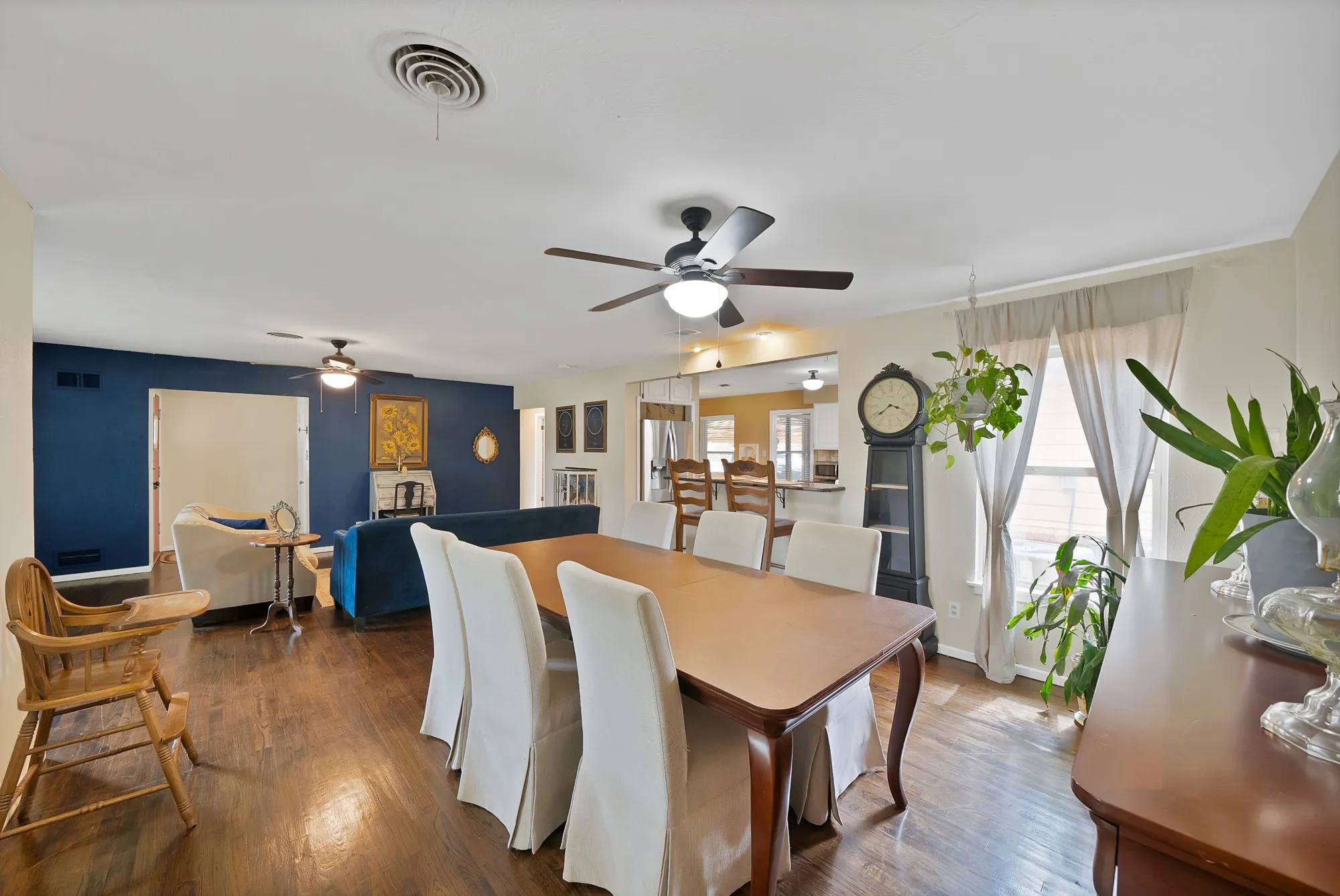Single Family Residence For Sale in Tarrant County , 7112 Turner Terrace, North Richland Hills, Texas 76180, 3 Bedroom, 2 Bathroom, 1 Garage spaces, 2,534 Sqft, built in 1952, mls#21402802, Real Estate Agent in North Richland Hills, Homes For Sale in Tarrant county, Homes For Sale in North Richland Hills, Realtor in North Richland Hills Texas, Real Estate Brokerage Independent Realty Texas, Luminita Cordes Realtor