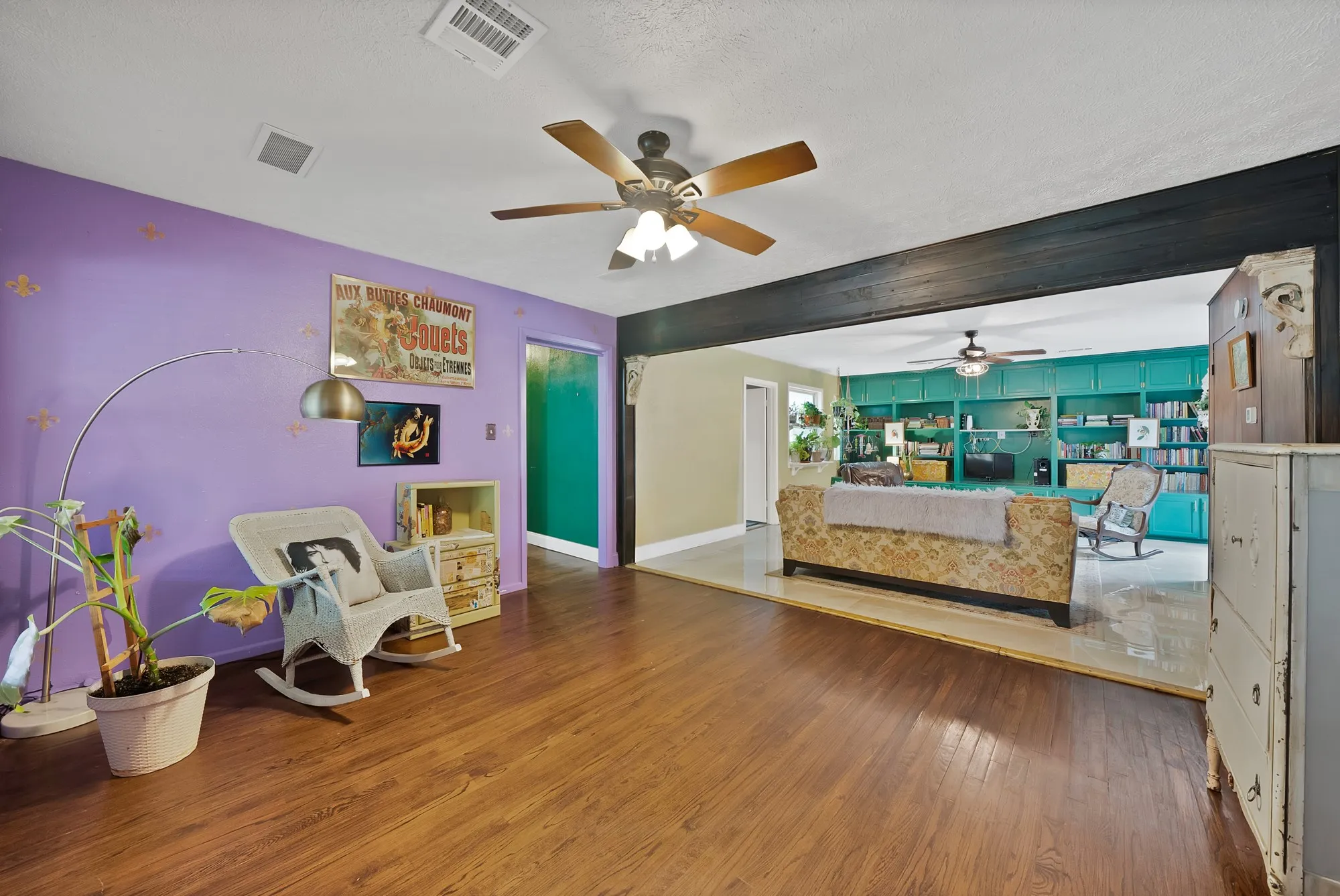 Single Family Residence For Sale in Tarrant County , 7112 Turner Terrace, North Richland Hills, Texas 76180, 3 Bedroom, 2 Bathroom, 1 Garage spaces, 2,534 Sqft, built in 1952, mls#21402802, Real Estate Agent in North Richland Hills, Homes For Sale in Tarrant county, Homes For Sale in North Richland Hills, Realtor in North Richland Hills Texas, Real Estate Brokerage Independent Realty Texas, Luminita Cordes Realtor