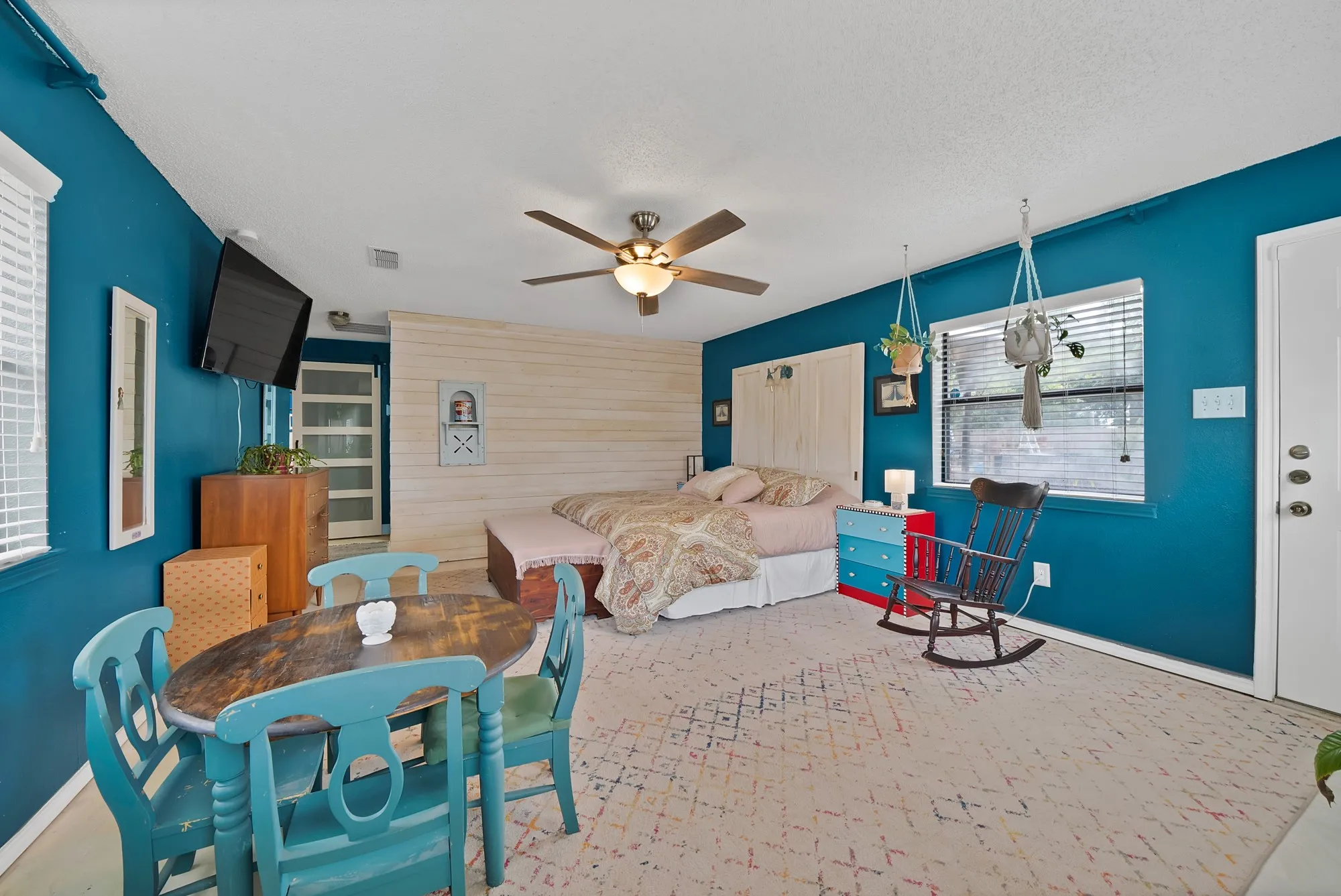 Single Family Residence For Sale in Tarrant County , 7112 Turner Terrace, North Richland Hills, Texas 76180, 3 Bedroom, 2 Bathroom, 1 Garage spaces, 2,534 Sqft, built in 1952, mls#21402802, Real Estate Agent in North Richland Hills, Homes For Sale in Tarrant county, Homes For Sale in North Richland Hills, Realtor in North Richland Hills Texas, Real Estate Brokerage Independent Realty Texas, Luminita Cordes Realtor