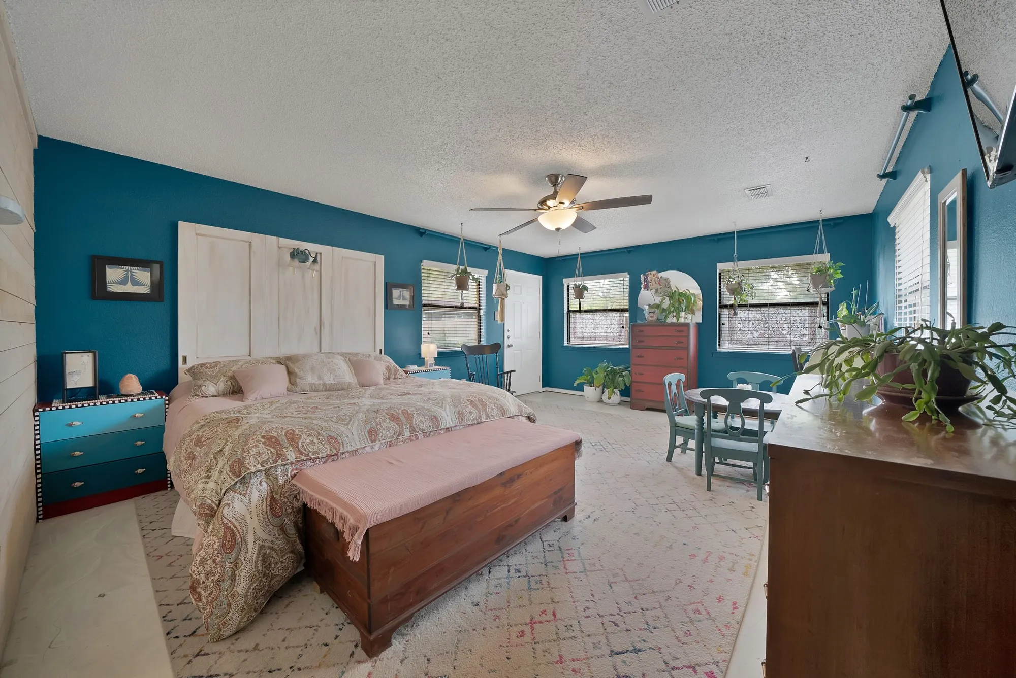 Single Family Residence For Sale in Tarrant County , 7112 Turner Terrace, North Richland Hills, Texas 76180, 3 Bedroom, 2 Bathroom, 1 Garage spaces, 2,534 Sqft, built in 1952, mls#21402802, Real Estate Agent in North Richland Hills, Homes For Sale in Tarrant county, Homes For Sale in North Richland Hills, Realtor in North Richland Hills Texas, Real Estate Brokerage Independent Realty Texas, Luminita Cordes Realtor