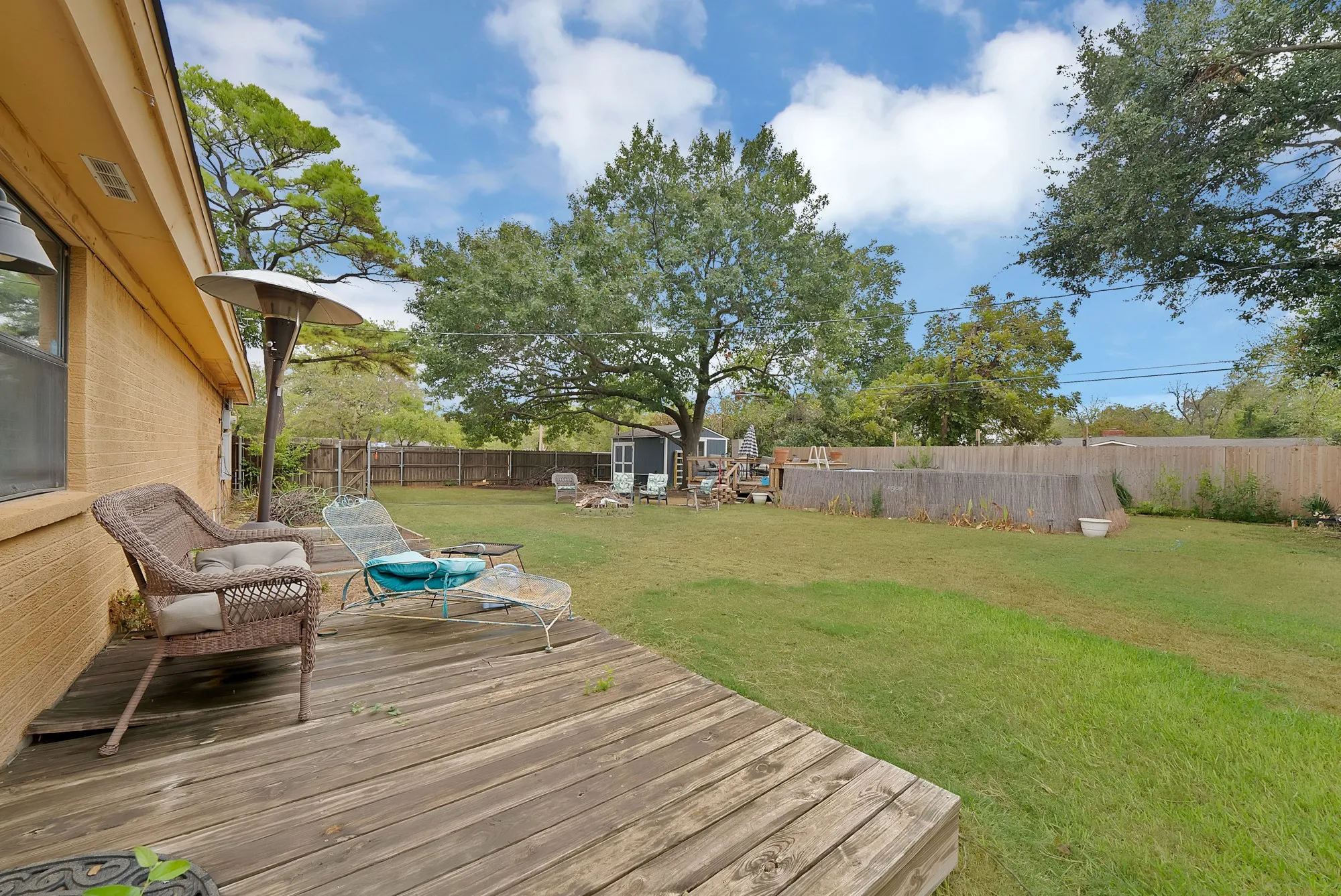Single Family Residence For Sale in Tarrant County , 7112 Turner Terrace, North Richland Hills, Texas 76180, 3 Bedroom, 2 Bathroom, 1 Garage spaces, 2,534 Sqft, built in 1952, mls#21402802, Real Estate Agent in North Richland Hills, Homes For Sale in Tarrant county, Homes For Sale in North Richland Hills, Realtor in North Richland Hills Texas, Real Estate Brokerage Independent Realty Texas, Luminita Cordes Realtor