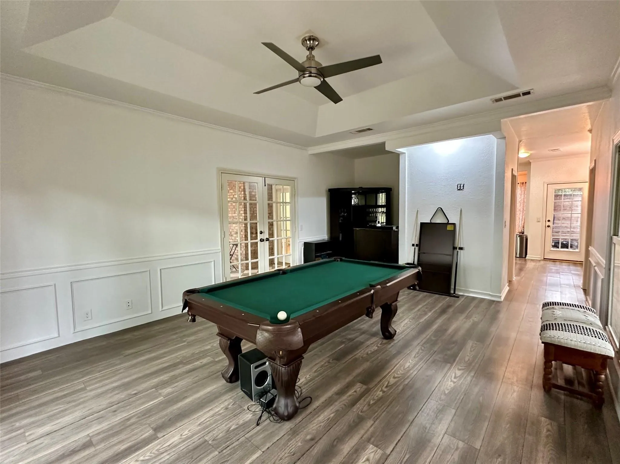 Single Family Residence For Sale in Denton County , 2909 Gainesborough Drive, Dallas, Texas 75287, 4 Bedroom, 3 Bathroom, 2 Garage spaces, 2,656 Sqft, built in 1984, mls#21402844, Real Estate Agent in Dallas, Homes For Sale in Denton county, Homes For Sale in Dallas, Realtor in Dallas Texas, Real Estate Brokerage Independent Realty Texas, Luminita Cordes Realtor