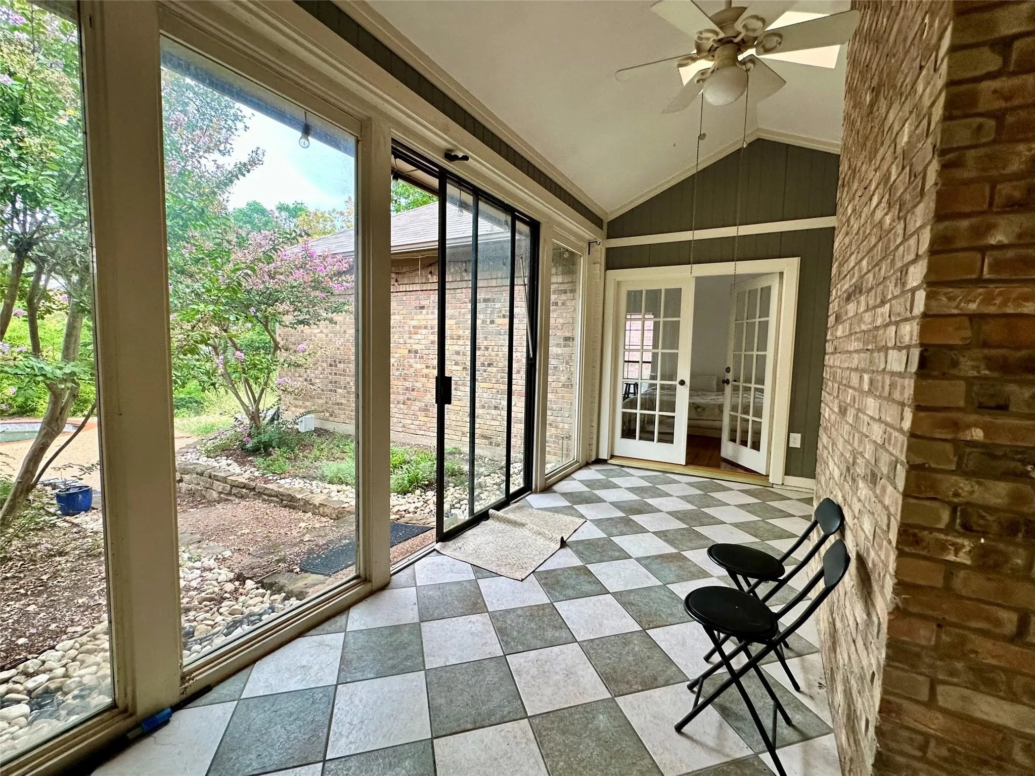 Single Family Residence For Sale in Denton County , 2909 Gainesborough Drive, Dallas, Texas 75287, 4 Bedroom, 3 Bathroom, 2 Garage spaces, 2,656 Sqft, built in 1984, mls#21402844, Real Estate Agent in Dallas, Homes For Sale in Denton county, Homes For Sale in Dallas, Realtor in Dallas Texas, Real Estate Brokerage Independent Realty Texas, Luminita Cordes Realtor