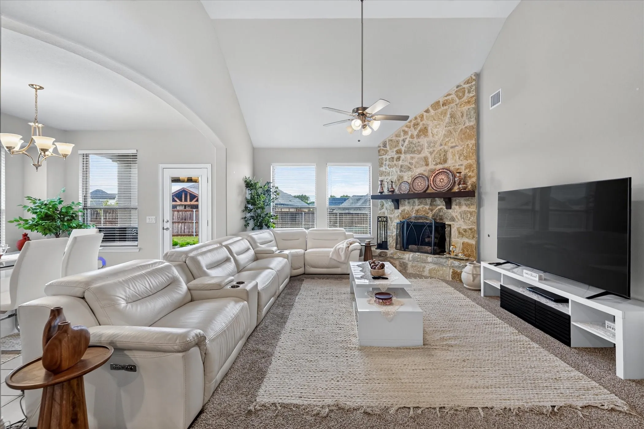 Single Family Residence For Sale in Grayson County , 2613 Saint Lawrence Drive, Sherman, Texas 75092, 4 Bedroom, 4 Bathroom, 3 Garage spaces, 3,230 Sqft, built in 2022, mls#21394126, Real Estate Agent in Sherman, Homes For Sale in Grayson county, Homes For Sale in Sherman, Realtor in Sherman Texas, Real Estate Brokerage Independent Realty Texas, Luminita Cordes Realtor