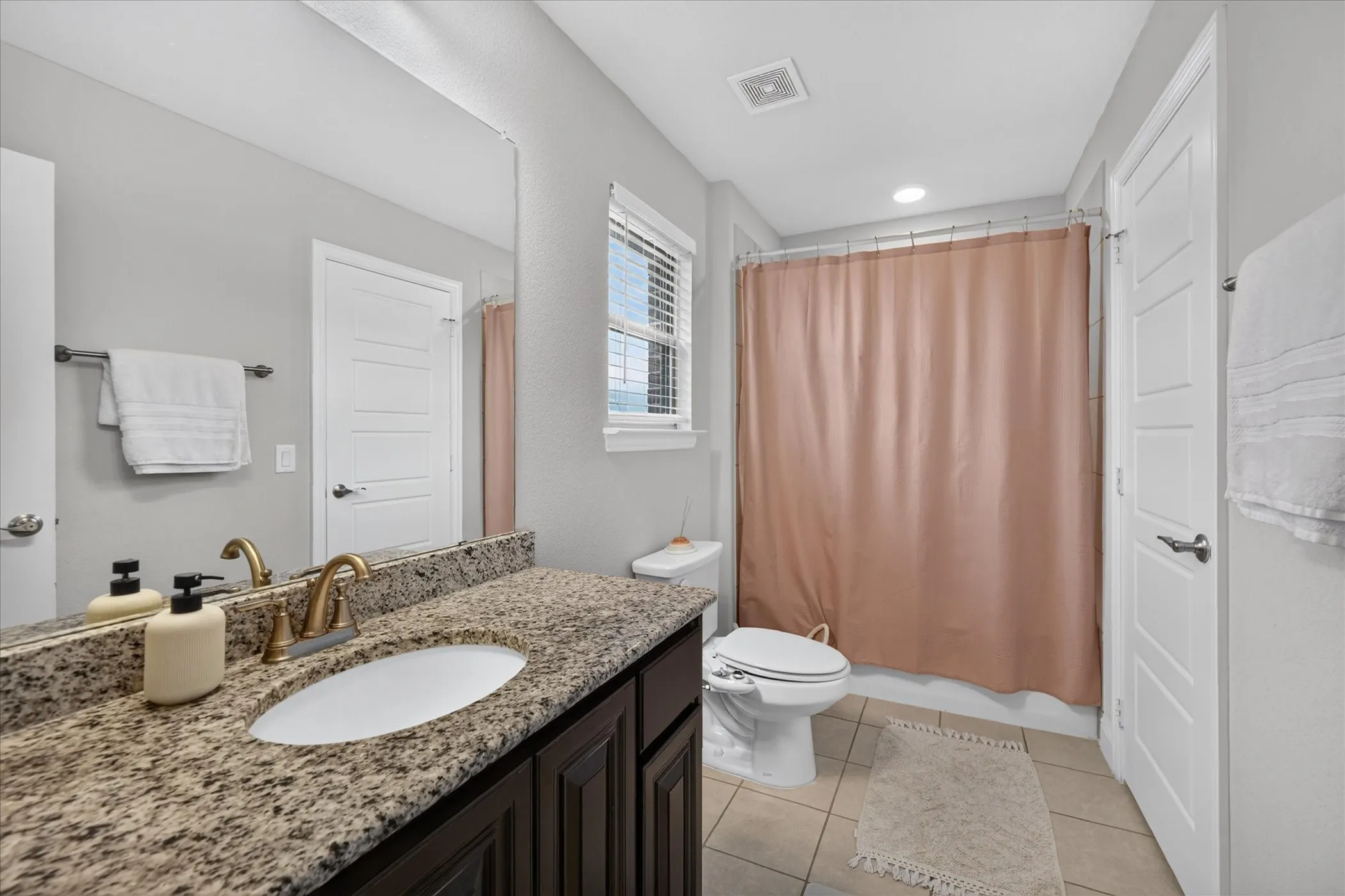 Single Family Residence For Sale in Grayson County , 2613 Saint Lawrence Drive, Sherman, Texas 75092, 4 Bedroom, 4 Bathroom, 3 Garage spaces, 3,230 Sqft, built in 2022, mls#21394126, Real Estate Agent in Sherman, Homes For Sale in Grayson county, Homes For Sale in Sherman, Realtor in Sherman Texas, Real Estate Brokerage Independent Realty Texas, Luminita Cordes Realtor