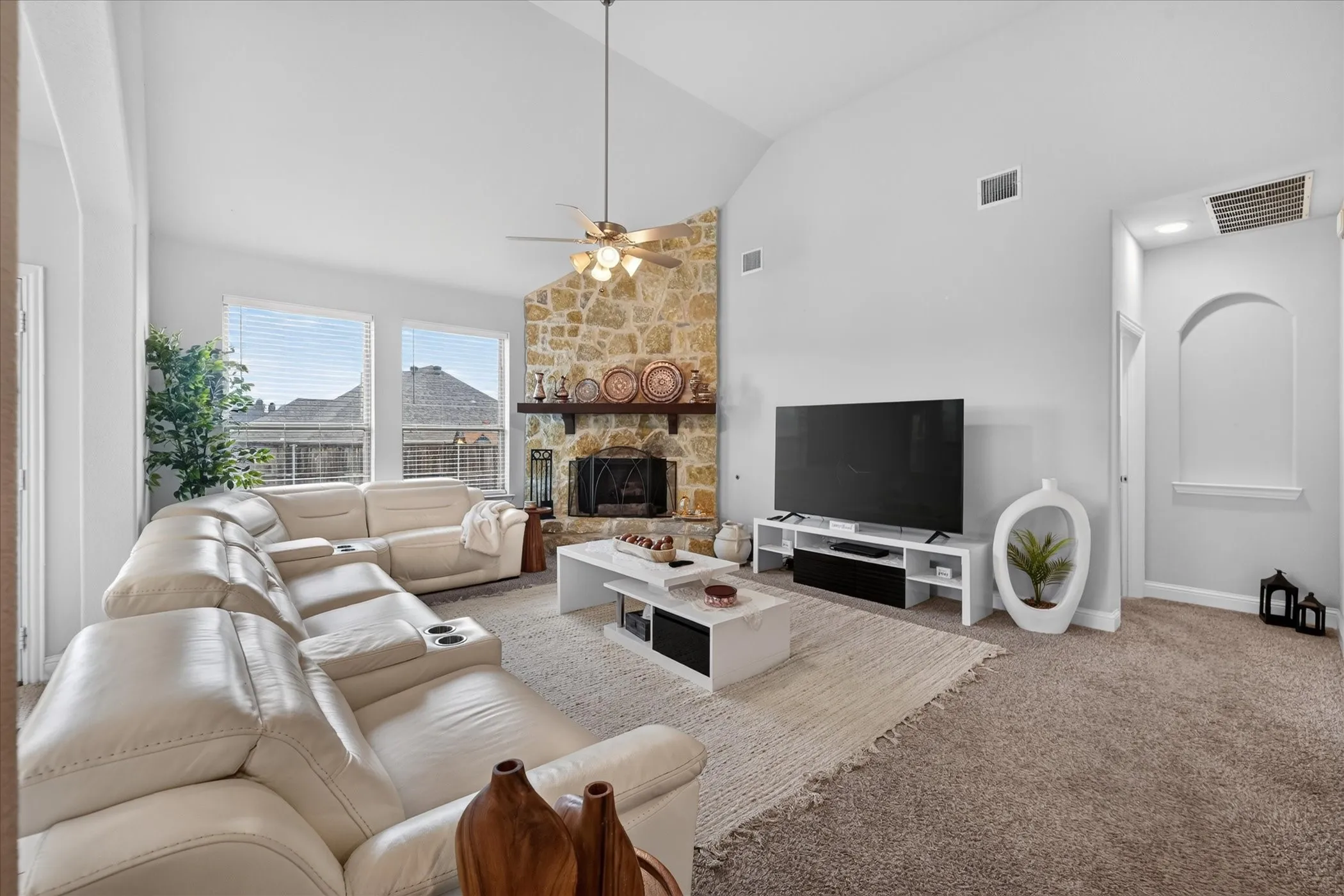 Single Family Residence For Sale in Grayson County , 2613 Saint Lawrence Drive, Sherman, Texas 75092, 4 Bedroom, 4 Bathroom, 3 Garage spaces, 3,230 Sqft, built in 2022, mls#21394126, Real Estate Agent in Sherman, Homes For Sale in Grayson county, Homes For Sale in Sherman, Realtor in Sherman Texas, Real Estate Brokerage Independent Realty Texas, Luminita Cordes Realtor