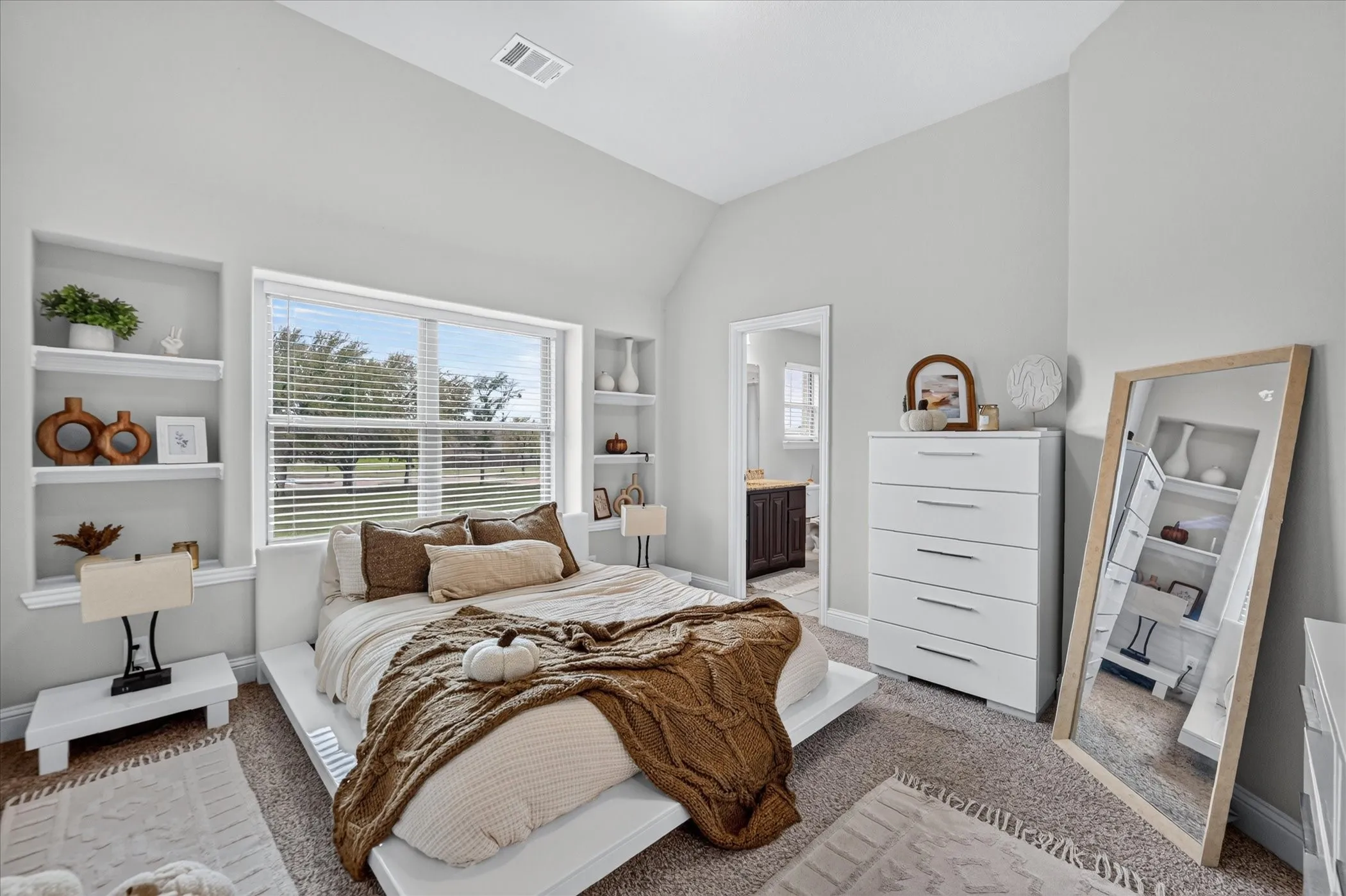 Single Family Residence For Sale in Grayson County , 2613 Saint Lawrence Drive, Sherman, Texas 75092, 4 Bedroom, 4 Bathroom, 3 Garage spaces, 3,230 Sqft, built in 2022, mls#21394126, Real Estate Agent in Sherman, Homes For Sale in Grayson county, Homes For Sale in Sherman, Realtor in Sherman Texas, Real Estate Brokerage Independent Realty Texas, Luminita Cordes Realtor