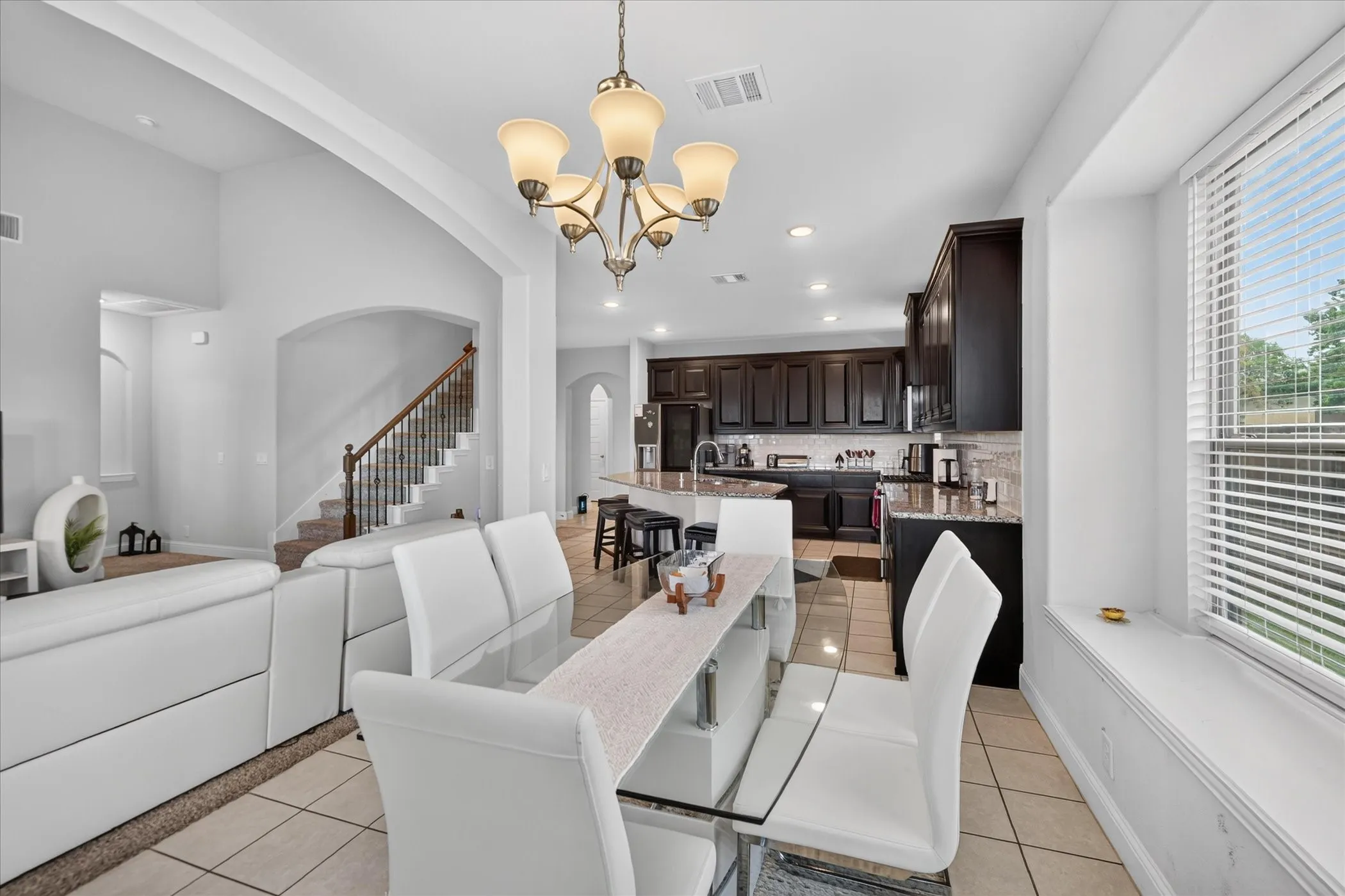 Single Family Residence For Sale in Grayson County , 2613 Saint Lawrence Drive, Sherman, Texas 75092, 4 Bedroom, 4 Bathroom, 3 Garage spaces, 3,230 Sqft, built in 2022, mls#21394126, Real Estate Agent in Sherman, Homes For Sale in Grayson county, Homes For Sale in Sherman, Realtor in Sherman Texas, Real Estate Brokerage Independent Realty Texas, Luminita Cordes Realtor
