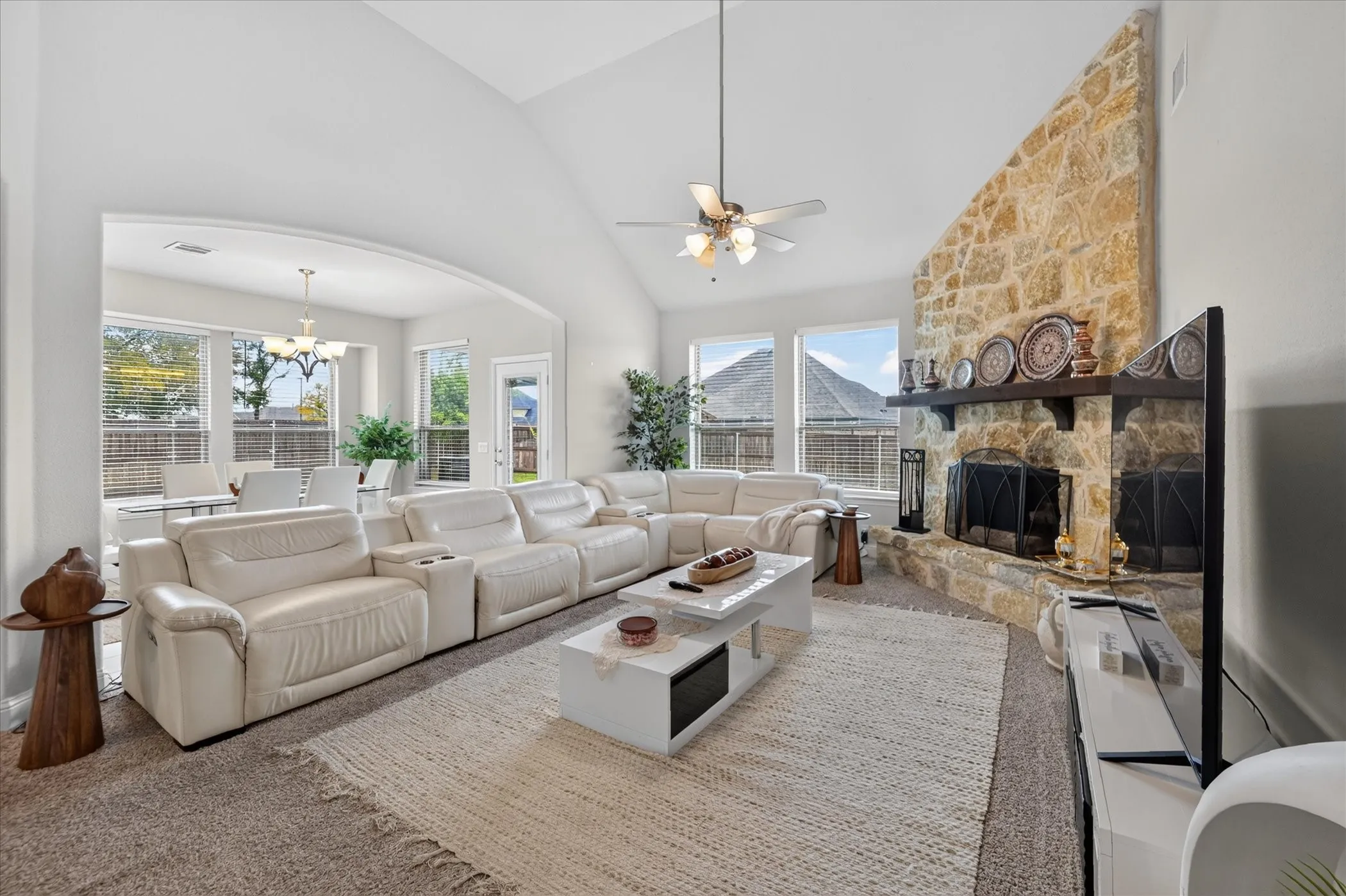 Single Family Residence For Sale in Grayson County , 2613 Saint Lawrence Drive, Sherman, Texas 75092, 4 Bedroom, 4 Bathroom, 3 Garage spaces, 3,230 Sqft, built in 2022, mls#21394126, Real Estate Agent in Sherman, Homes For Sale in Grayson county, Homes For Sale in Sherman, Realtor in Sherman Texas, Real Estate Brokerage Independent Realty Texas, Luminita Cordes Realtor