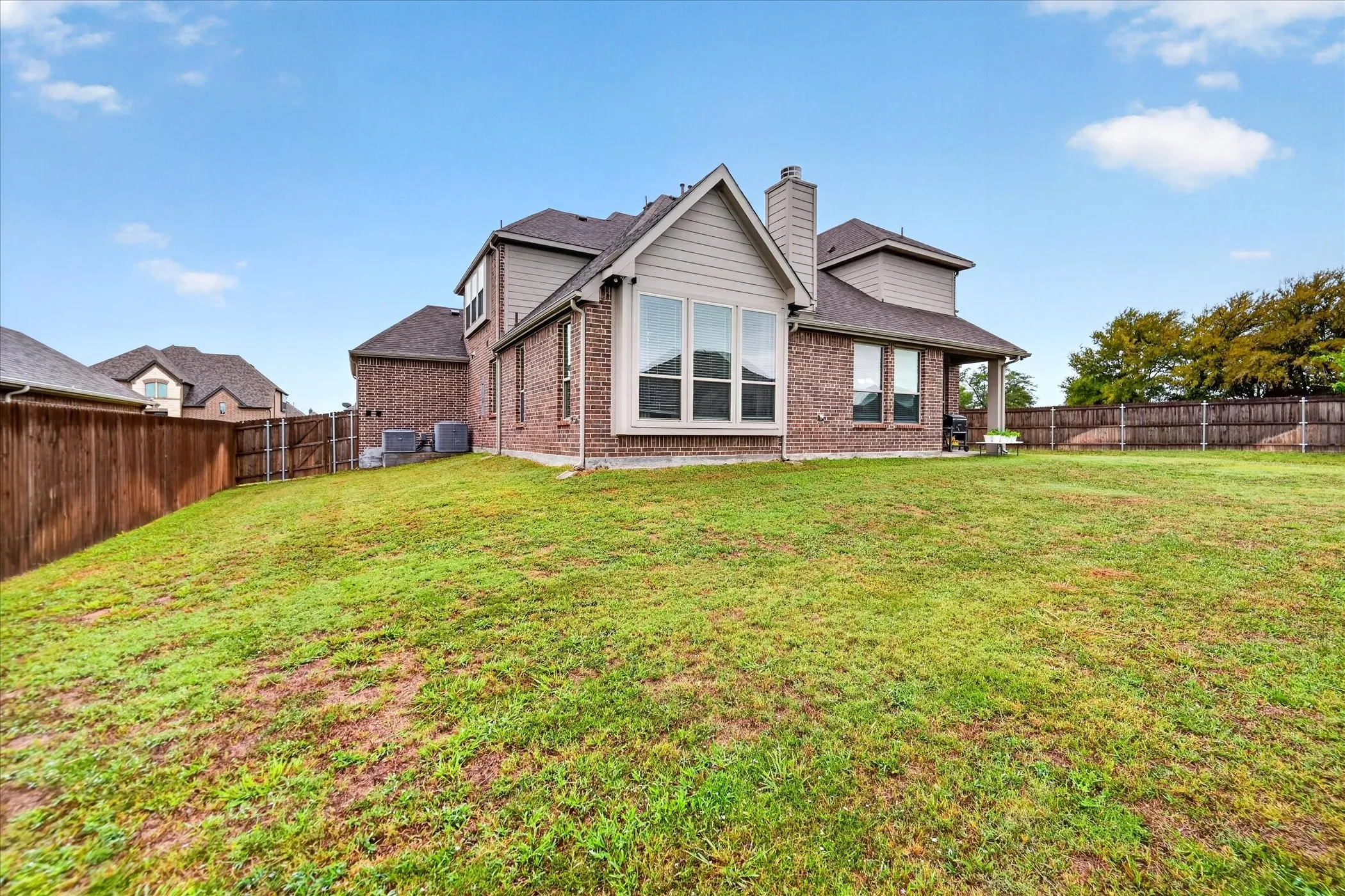 Single Family Residence For Sale in Grayson County , 2613 Saint Lawrence Drive, Sherman, Texas 75092, 4 Bedroom, 4 Bathroom, 3 Garage spaces, 3,230 Sqft, built in 2022, mls#21394126, Real Estate Agent in Sherman, Homes For Sale in Grayson county, Homes For Sale in Sherman, Realtor in Sherman Texas, Real Estate Brokerage Independent Realty Texas, Luminita Cordes Realtor