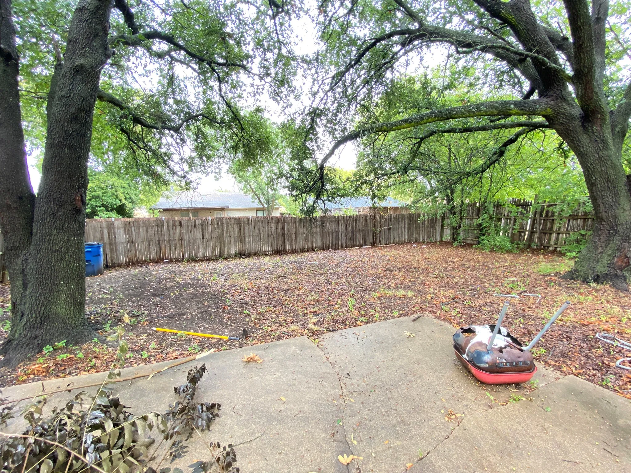 Single Family Residence For Rent in Dallas County , 7139 Nutmeg Lane, Dallas, Texas 75249, 3 Bedroom, 2 Bathroom, 1 Garage spaces, 1,319 Sqft, built in 1978, mls#21402301, Real Estate Agent in Dallas, Homes For Rent in Dallas county, Homes For Rent in Dallas, Realtor in Dallas Texas, Real Estate Brokerage Independent Realty Texas, Luminita Cordes Realtor
