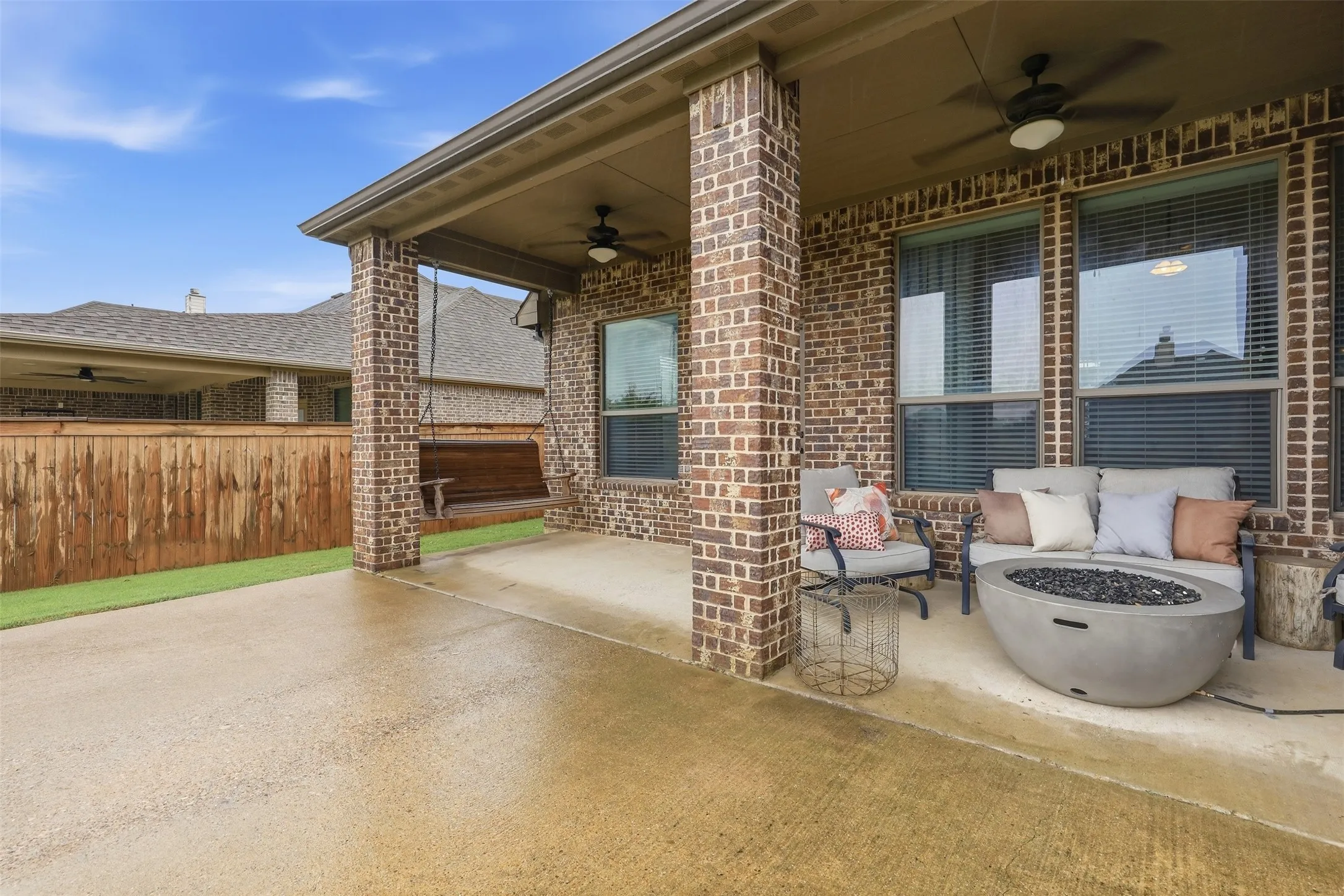 Single Family Residence For Sale in Johnson County , 1152 Blue Sky Lane, Burleson, Texas 76058, 3 Bedroom, 2 Bathroom, 2 Garage spaces, 2,290 Sqft, built in 2015, mls#21399970, Real Estate Agent in Burleson, Homes For Sale in Johnson county, Homes For Sale in Burleson, Realtor in Burleson Texas, Real Estate Brokerage Independent Realty Texas, Luminita Cordes Realtor
