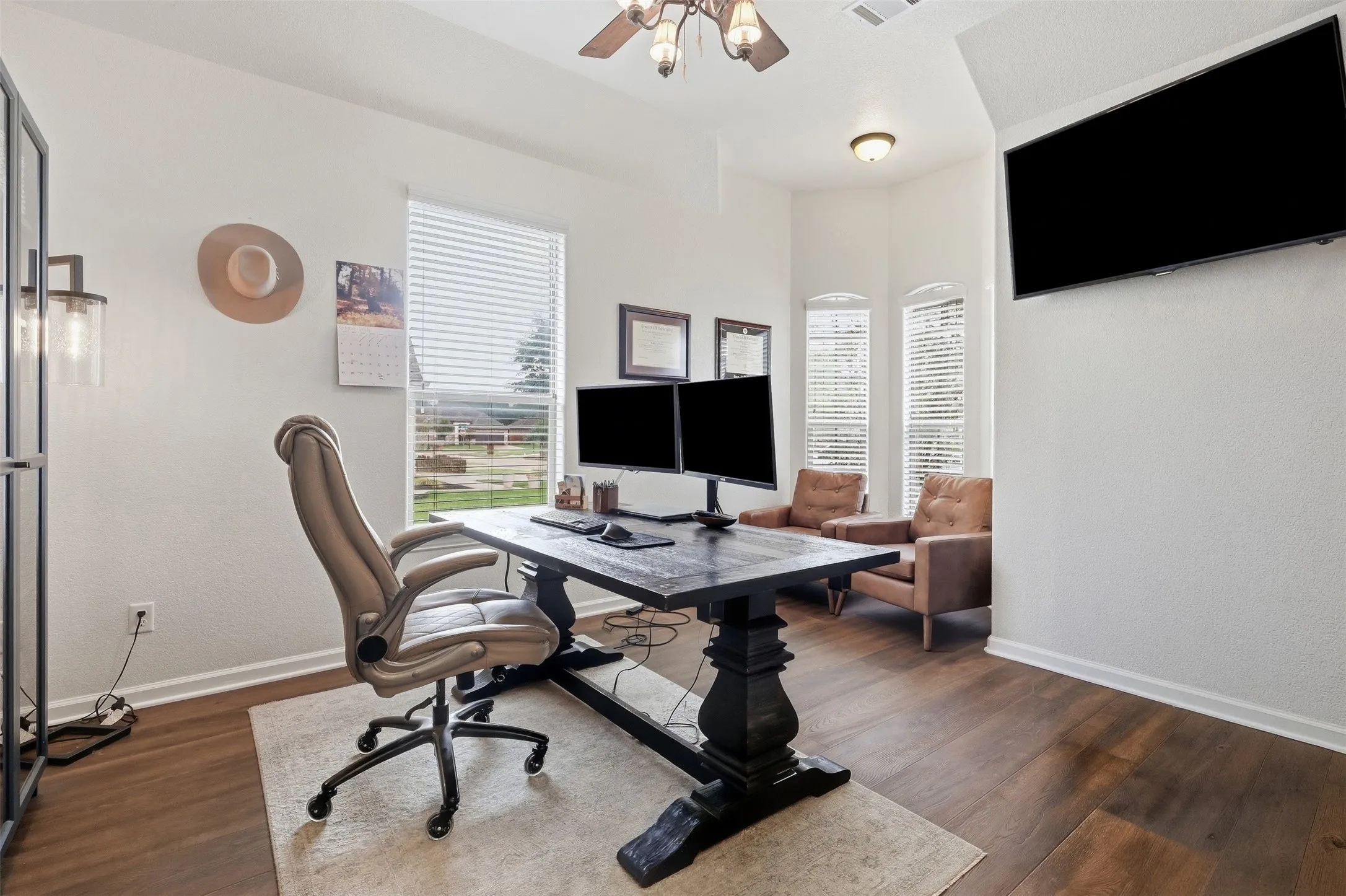 Single Family Residence For Sale in Johnson County , 1152 Blue Sky Lane, Burleson, Texas 76058, 3 Bedroom, 2 Bathroom, 2 Garage spaces, 2,290 Sqft, built in 2015, mls#21399970, Real Estate Agent in Burleson, Homes For Sale in Johnson county, Homes For Sale in Burleson, Realtor in Burleson Texas, Real Estate Brokerage Independent Realty Texas, Luminita Cordes Realtor