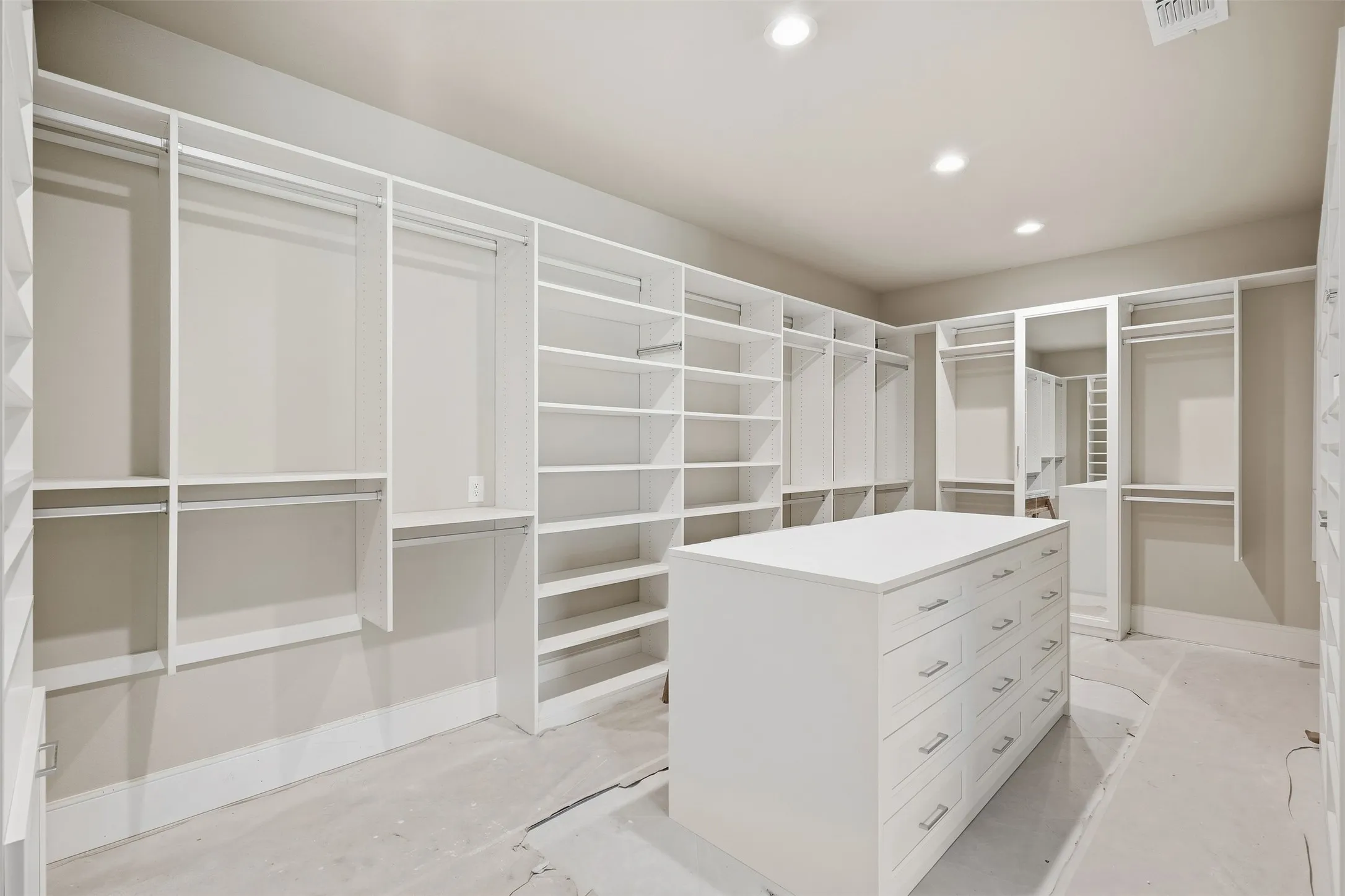 Single Family Residence For Sale in Fannin County , 1345 Fm 272, Leonard, Texas 75452, 3 Bedroom, 4 Bathroom, 3 Garage spaces, 7,260 Sqft, built in 2026, mls#21394646, Real Estate Agent in Leonard, Homes For Sale in Fannin county, Homes For Sale in Leonard, Realtor in Leonard Texas, Real Estate Brokerage Independent Realty Texas, Luminita Cordes Realtor