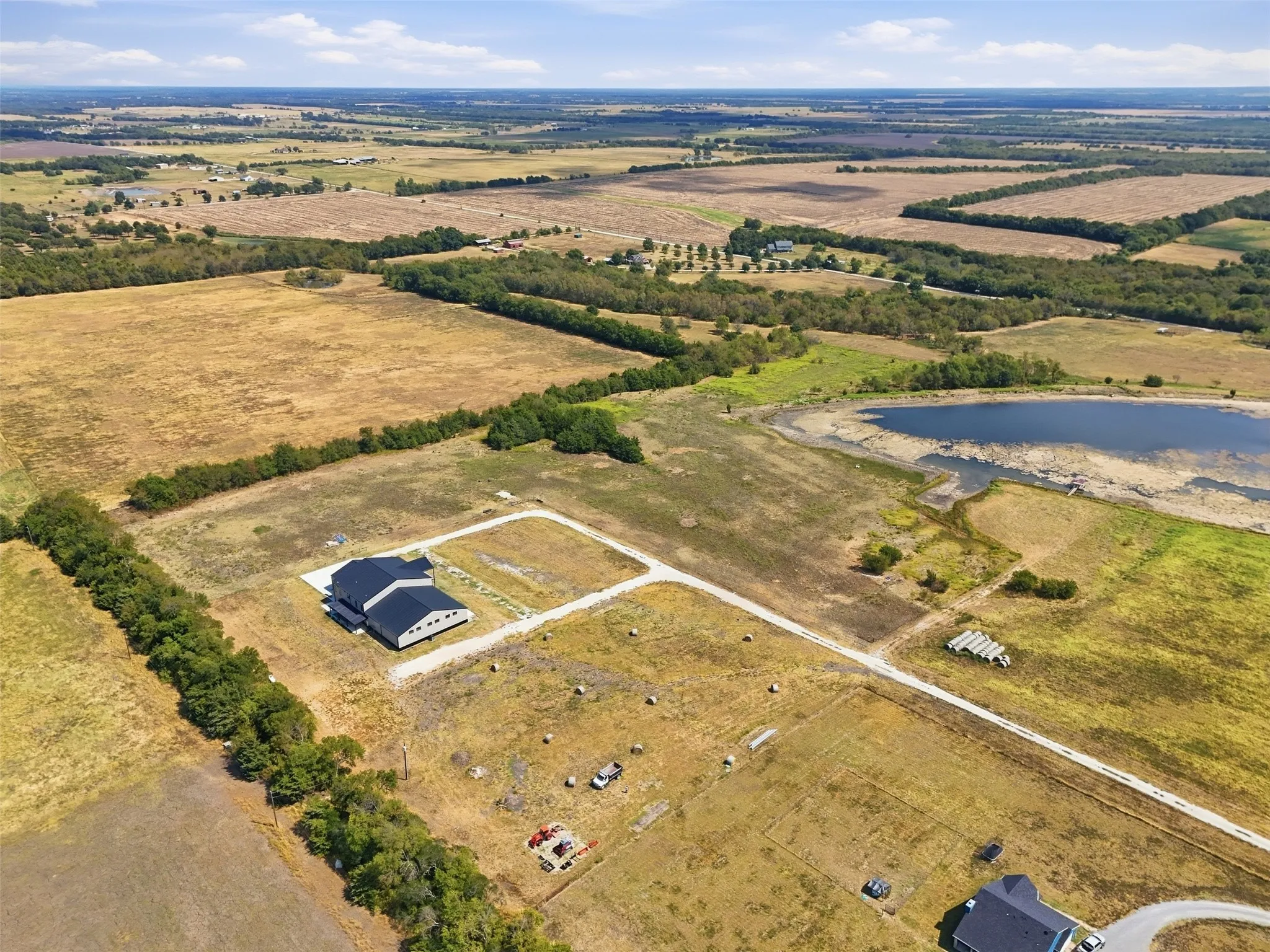 Single Family Residence For Sale in Fannin County , 1345 Fm 272, Leonard, Texas 75452, 3 Bedroom, 4 Bathroom, 3 Garage spaces, 7,260 Sqft, built in 2026, mls#21394646, Real Estate Agent in Leonard, Homes For Sale in Fannin county, Homes For Sale in Leonard, Realtor in Leonard Texas, Real Estate Brokerage Independent Realty Texas, Luminita Cordes Realtor