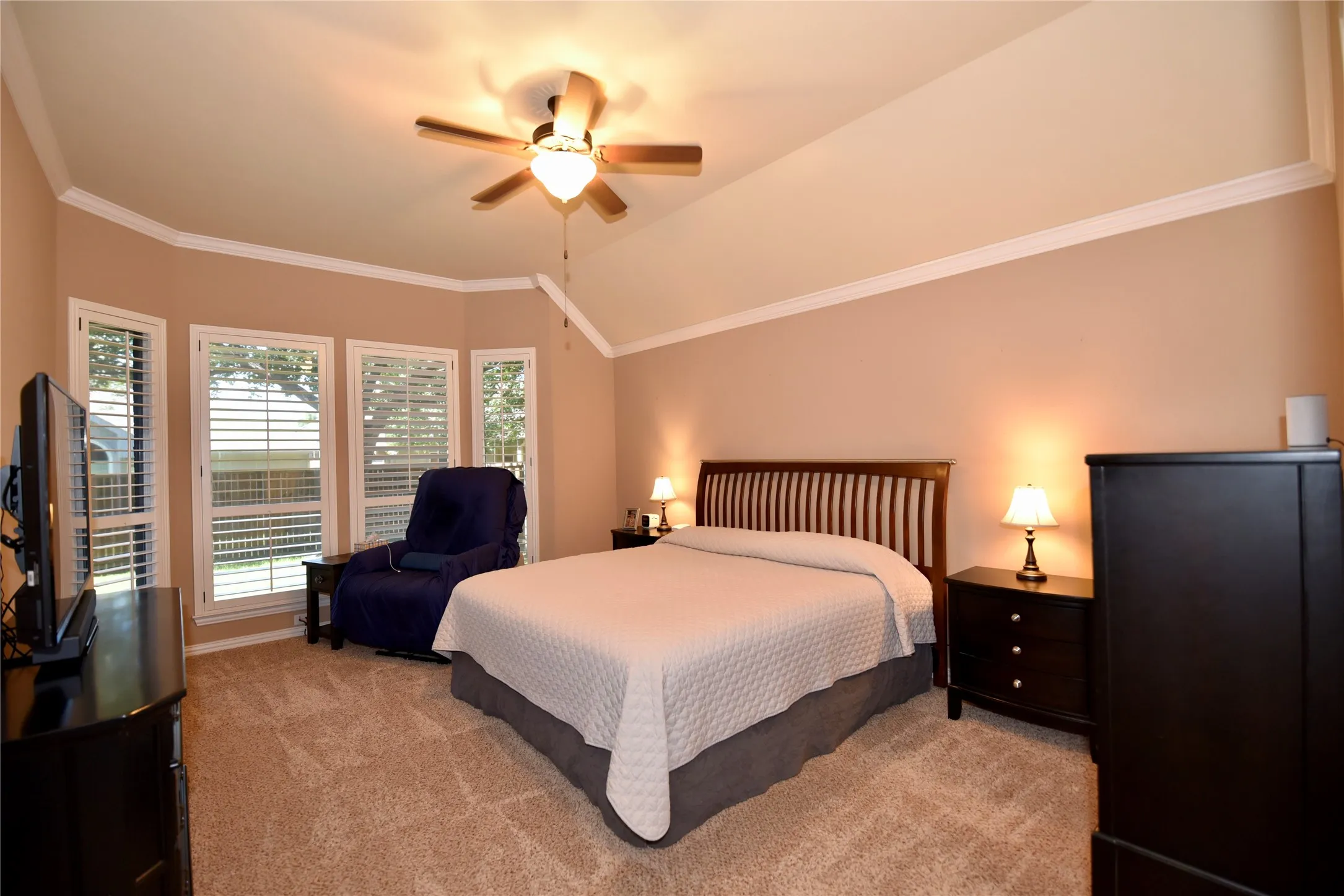 Single Family Residence For Sale in Denton County , 4124 Bonita Avenue, Denton, Texas 76210, 3 Bedroom, 3 Bathroom, 2 Garage spaces, 3,275 Sqft, built in 2011, mls#21398116, Real Estate Agent in Denton, Homes For Sale in Denton county, Homes For Sale in Denton, Realtor in Denton Texas, Real Estate Brokerage Independent Realty Texas, Luminita Cordes Realtor