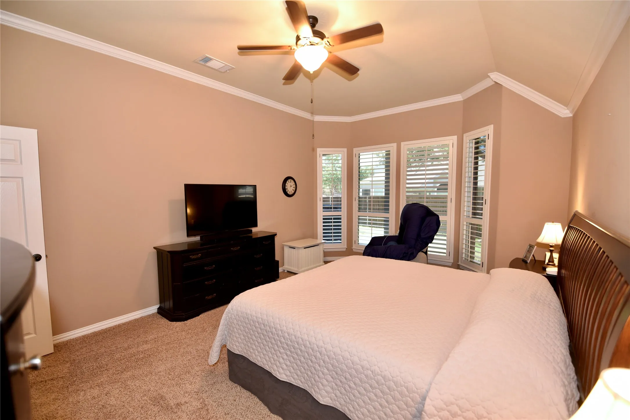 Single Family Residence For Sale in Denton County , 4124 Bonita Avenue, Denton, Texas 76210, 3 Bedroom, 3 Bathroom, 2 Garage spaces, 3,275 Sqft, built in 2011, mls#21398116, Real Estate Agent in Denton, Homes For Sale in Denton county, Homes For Sale in Denton, Realtor in Denton Texas, Real Estate Brokerage Independent Realty Texas, Luminita Cordes Realtor