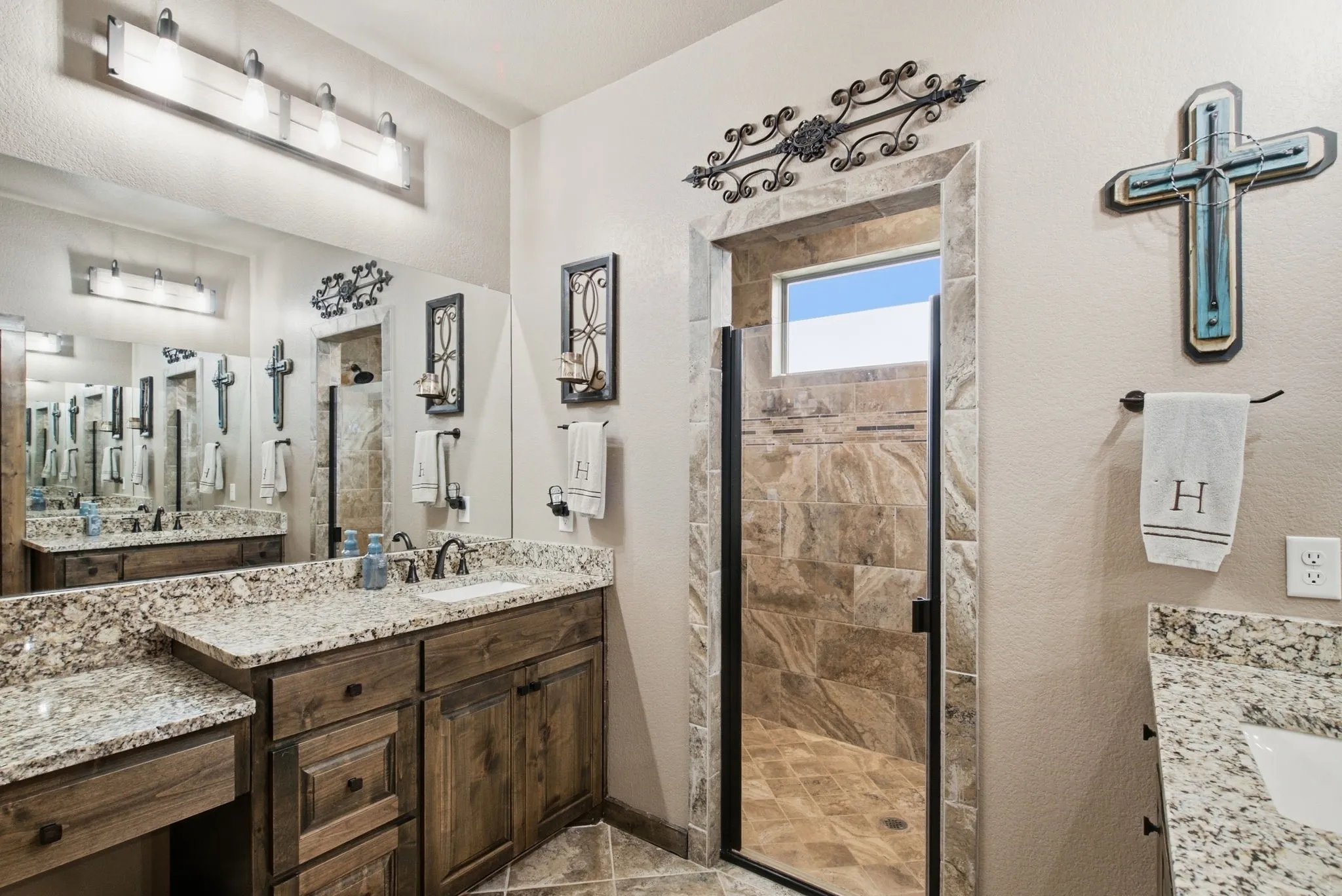 Single Family Residence For Sale in Parker County , 133 Kingston Lane, Weatherford, Texas 76087, 4 Bedroom, 2 Bathroom, 2 Garage spaces, 2,047 Sqft, built in 2020, mls#21396618, Real Estate Agent in Weatherford, Homes For Sale in Parker county, Homes For Sale in Weatherford, Realtor in Weatherford Texas, Real Estate Brokerage Independent Realty Texas, Luminita Cordes Realtor