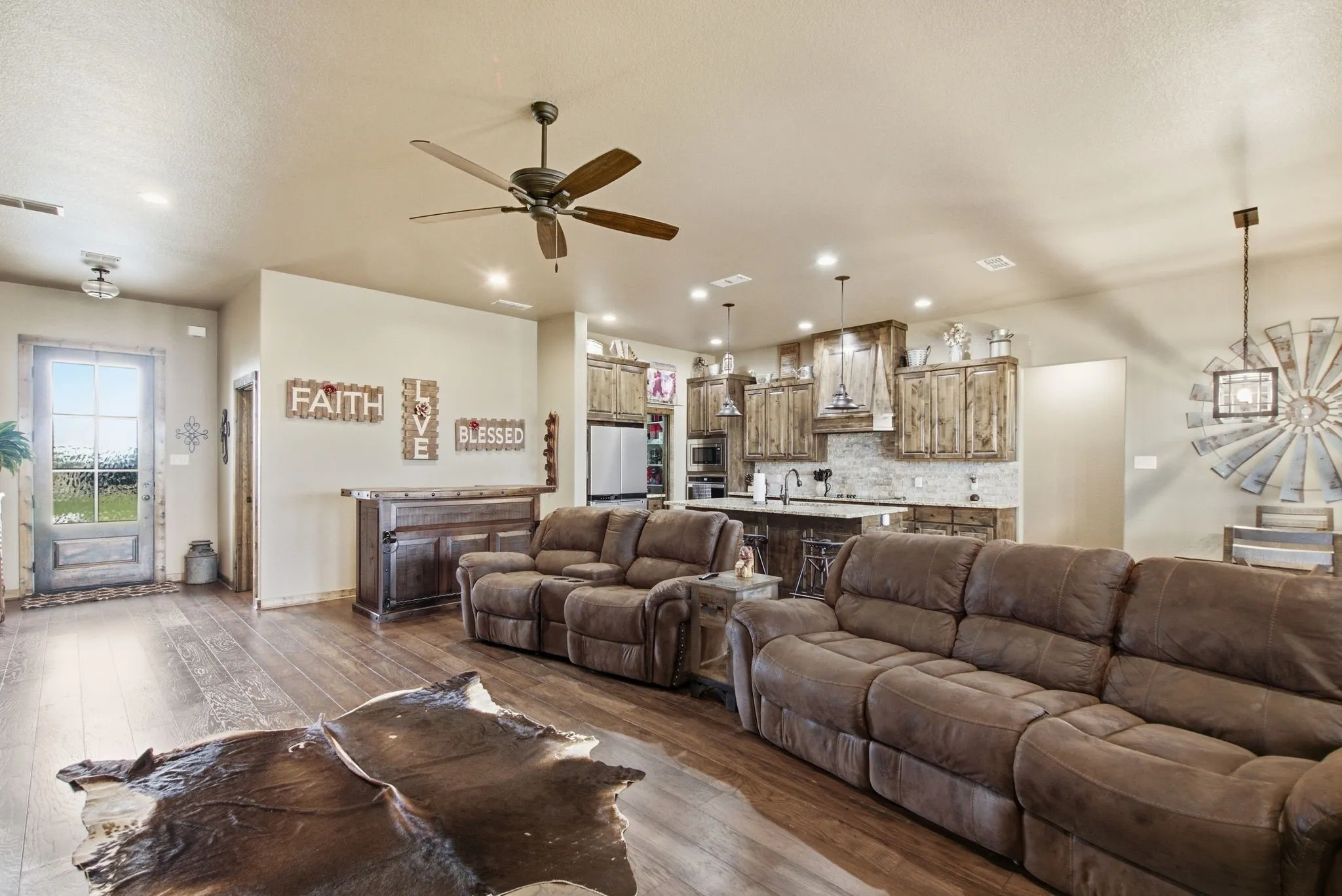 Single Family Residence For Sale in Parker County , 133 Kingston Lane, Weatherford, Texas 76087, 4 Bedroom, 2 Bathroom, 2 Garage spaces, 2,047 Sqft, built in 2020, mls#21396618, Real Estate Agent in Weatherford, Homes For Sale in Parker county, Homes For Sale in Weatherford, Realtor in Weatherford Texas, Real Estate Brokerage Independent Realty Texas, Luminita Cordes Realtor