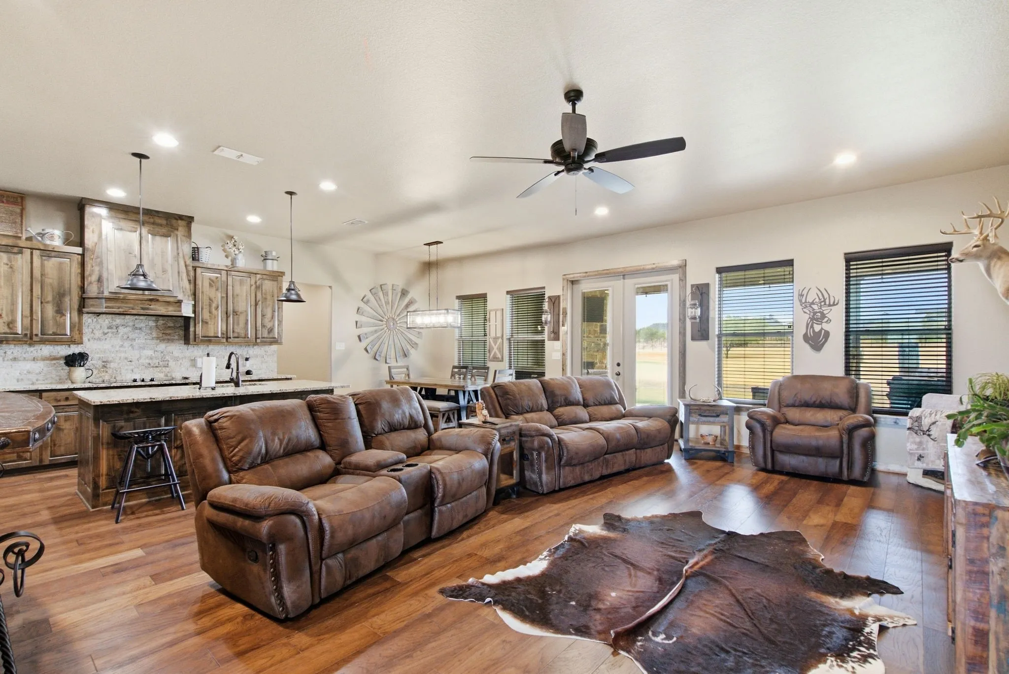 Single Family Residence For Sale in Parker County , 133 Kingston Lane, Weatherford, Texas 76087, 4 Bedroom, 2 Bathroom, 2 Garage spaces, 2,047 Sqft, built in 2020, mls#21396618, Real Estate Agent in Weatherford, Homes For Sale in Parker county, Homes For Sale in Weatherford, Realtor in Weatherford Texas, Real Estate Brokerage Independent Realty Texas, Luminita Cordes Realtor