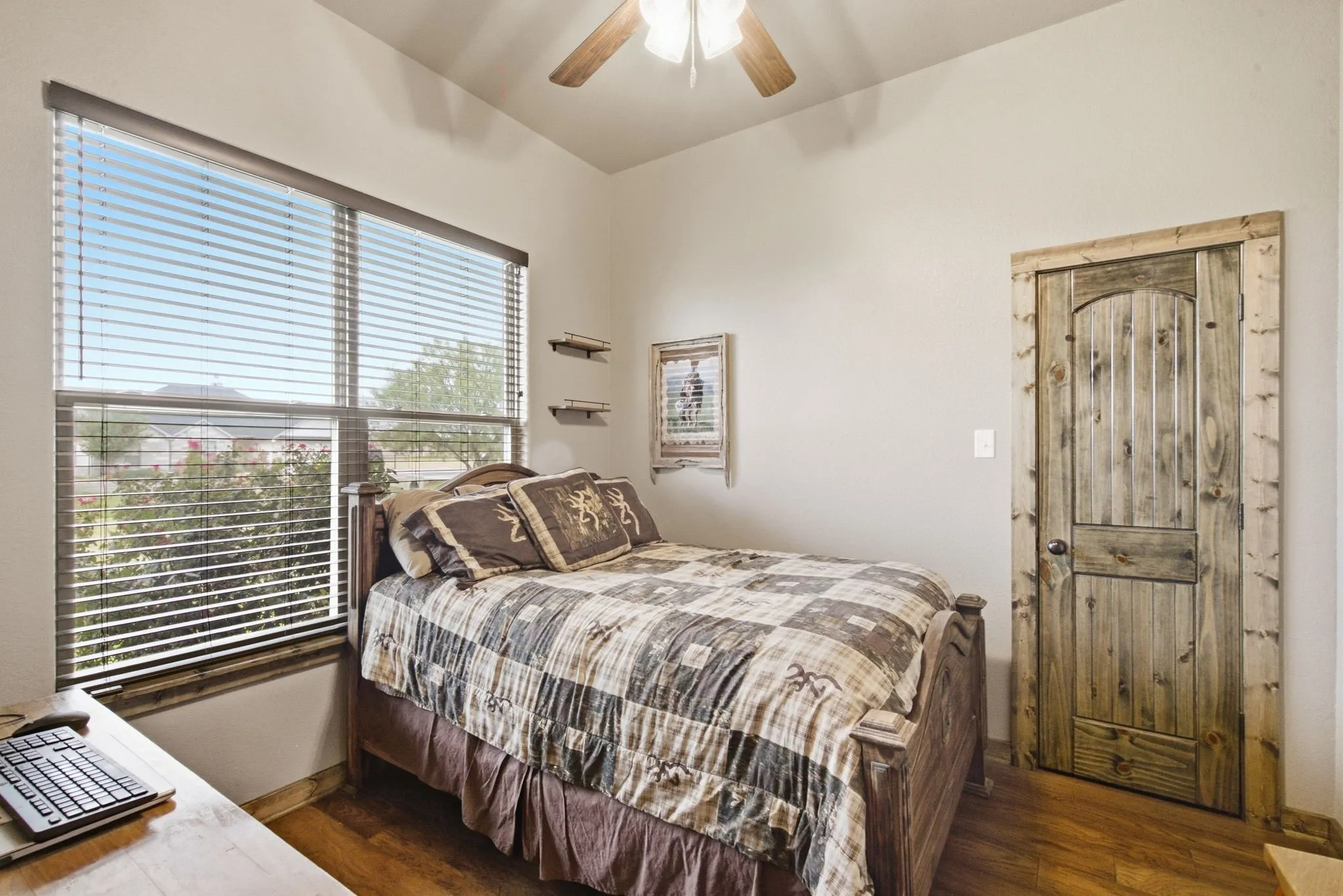 Single Family Residence For Sale in Parker County , 133 Kingston Lane, Weatherford, Texas 76087, 4 Bedroom, 2 Bathroom, 2 Garage spaces, 2,047 Sqft, built in 2020, mls#21396618, Real Estate Agent in Weatherford, Homes For Sale in Parker county, Homes For Sale in Weatherford, Realtor in Weatherford Texas, Real Estate Brokerage Independent Realty Texas, Luminita Cordes Realtor
