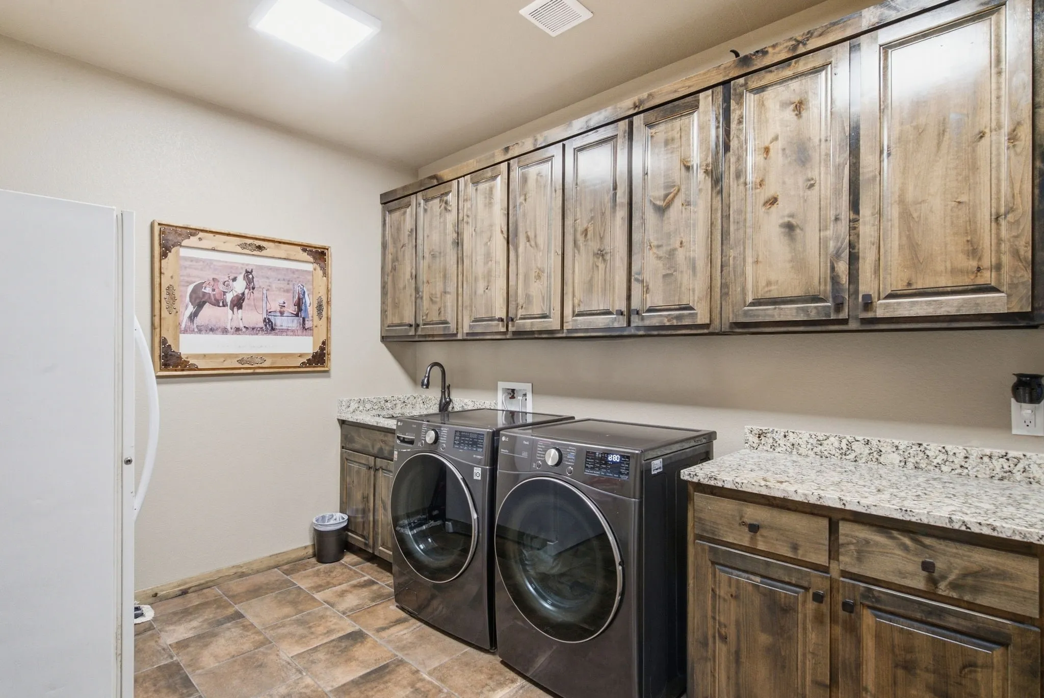 Single Family Residence For Sale in Parker County , 133 Kingston Lane, Weatherford, Texas 76087, 4 Bedroom, 2 Bathroom, 2 Garage spaces, 2,047 Sqft, built in 2020, mls#21396618, Real Estate Agent in Weatherford, Homes For Sale in Parker county, Homes For Sale in Weatherford, Realtor in Weatherford Texas, Real Estate Brokerage Independent Realty Texas, Luminita Cordes Realtor
