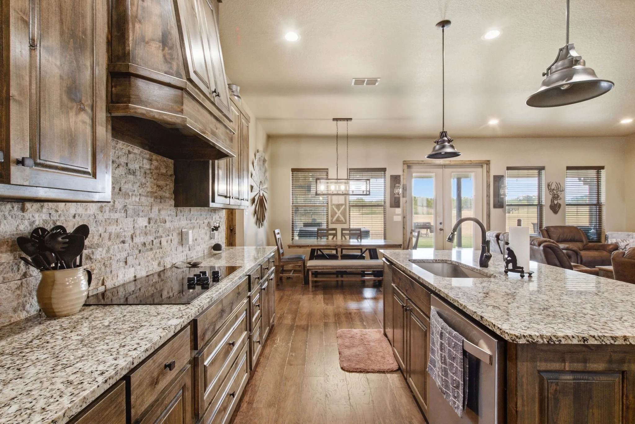 Single Family Residence For Sale in Parker County , 133 Kingston Lane, Weatherford, Texas 76087, 4 Bedroom, 2 Bathroom, 2 Garage spaces, 2,047 Sqft, built in 2020, mls#21396618, Real Estate Agent in Weatherford, Homes For Sale in Parker county, Homes For Sale in Weatherford, Realtor in Weatherford Texas, Real Estate Brokerage Independent Realty Texas, Luminita Cordes Realtor