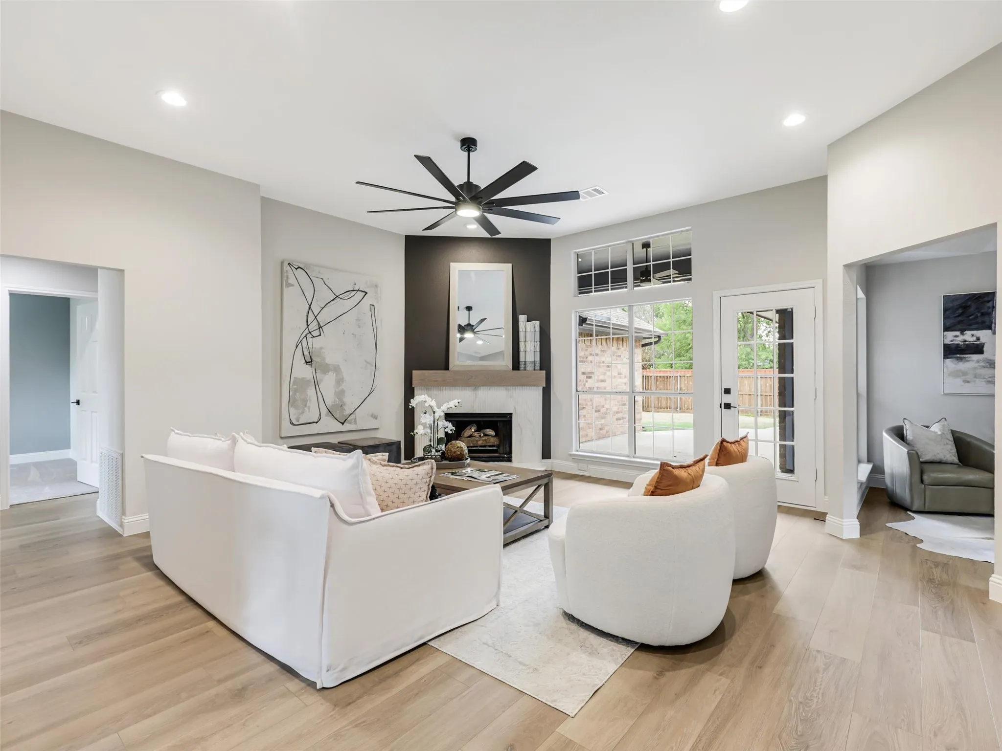 Single Family Residence For Sale in Dallas County , 2409 Hedgeway Circle, Garland, Texas 75044, 3 Bedroom, 2 Bathroom, 2 Garage spaces, 1,722 Sqft, built in 1987, mls#21395262, Real Estate Agent in Garland, Homes For Sale in Dallas county, Homes For Sale in Garland, Realtor in Garland Texas, Real Estate Brokerage Independent Realty Texas, Luminita Cordes Realtor