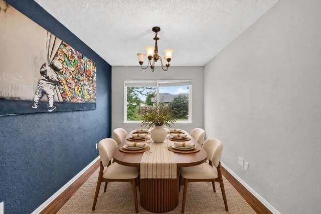 Virtually staged dining room
