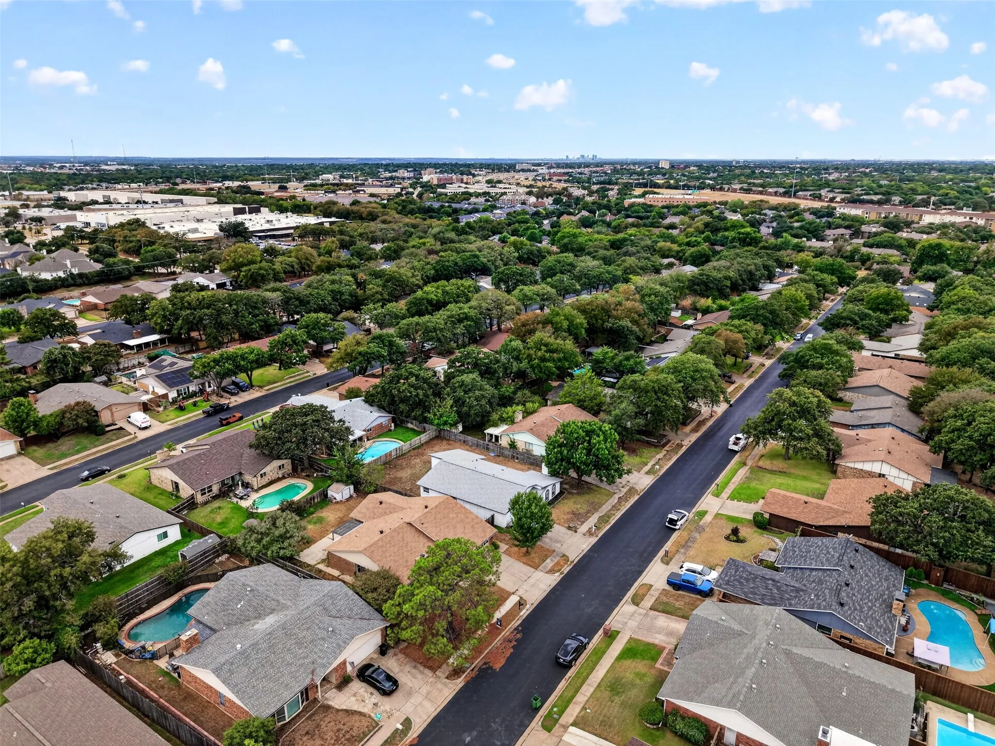 Single Family Residence For Rent in Tarrant County , 3812 Walnut Drive, Bedford, Texas 76021, 3 Bedroom, 2 Bathroom, 2 Garage spaces, 1,853 Sqft, built in 1979, mls#21402739, Real Estate Agent in Bedford, Homes For Rent in Tarrant county, Homes For Rent in Bedford, Realtor in Bedford Texas, Real Estate Brokerage Independent Realty Texas, Luminita Cordes Realtor