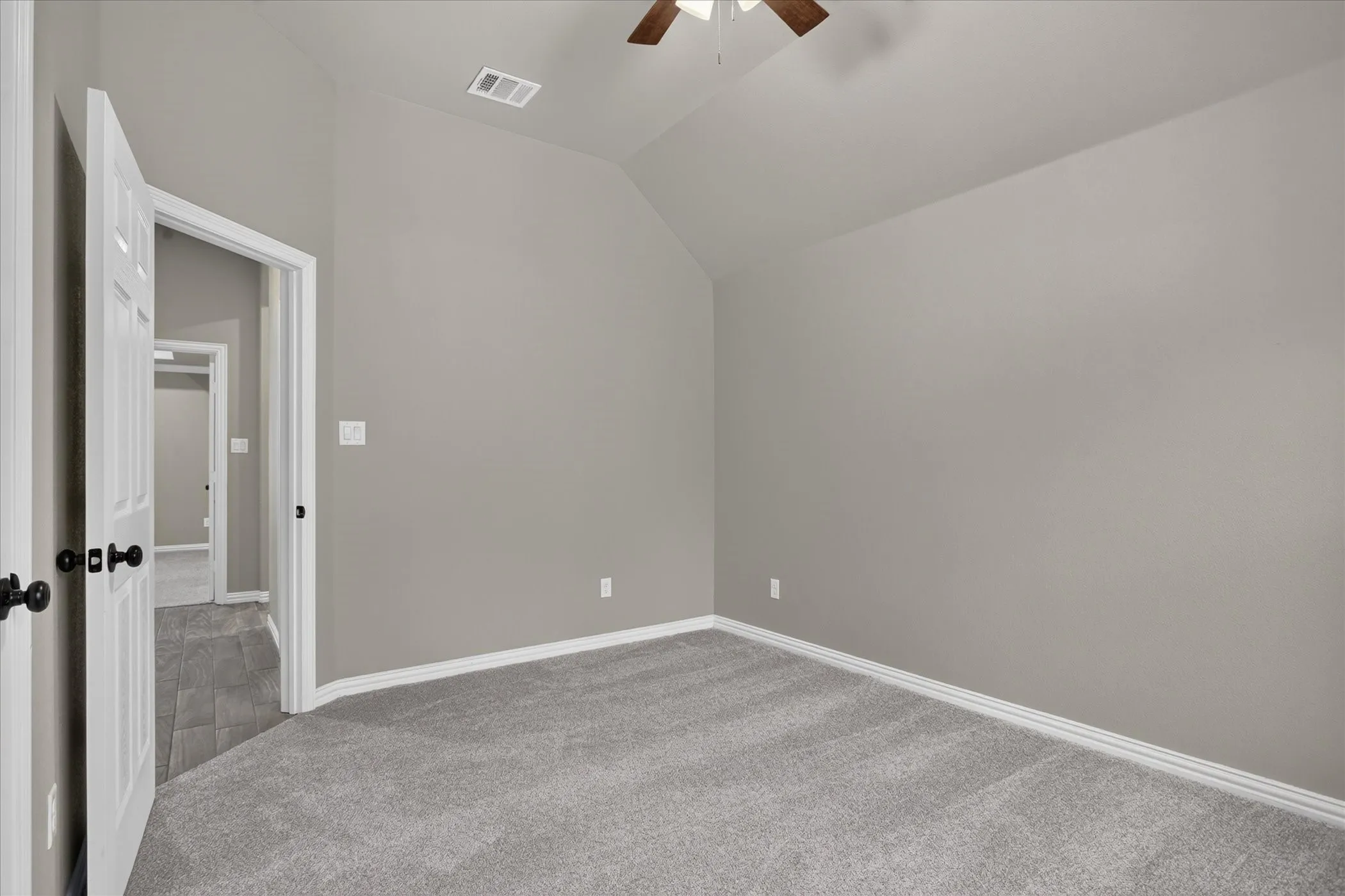 Single Family Residence For Sale in Parker County , 1612 Tanglewood Drive, Azle, Texas 76020, 3 Bedroom, 2 Bathroom, 2 Garage spaces, 1,602 Sqft, built in 2021, mls#21402851, Real Estate Agent in Azle, Homes For Sale in Parker county, Homes For Sale in Azle, Realtor in Azle Texas, Real Estate Brokerage Independent Realty Texas, Luminita Cordes Realtor