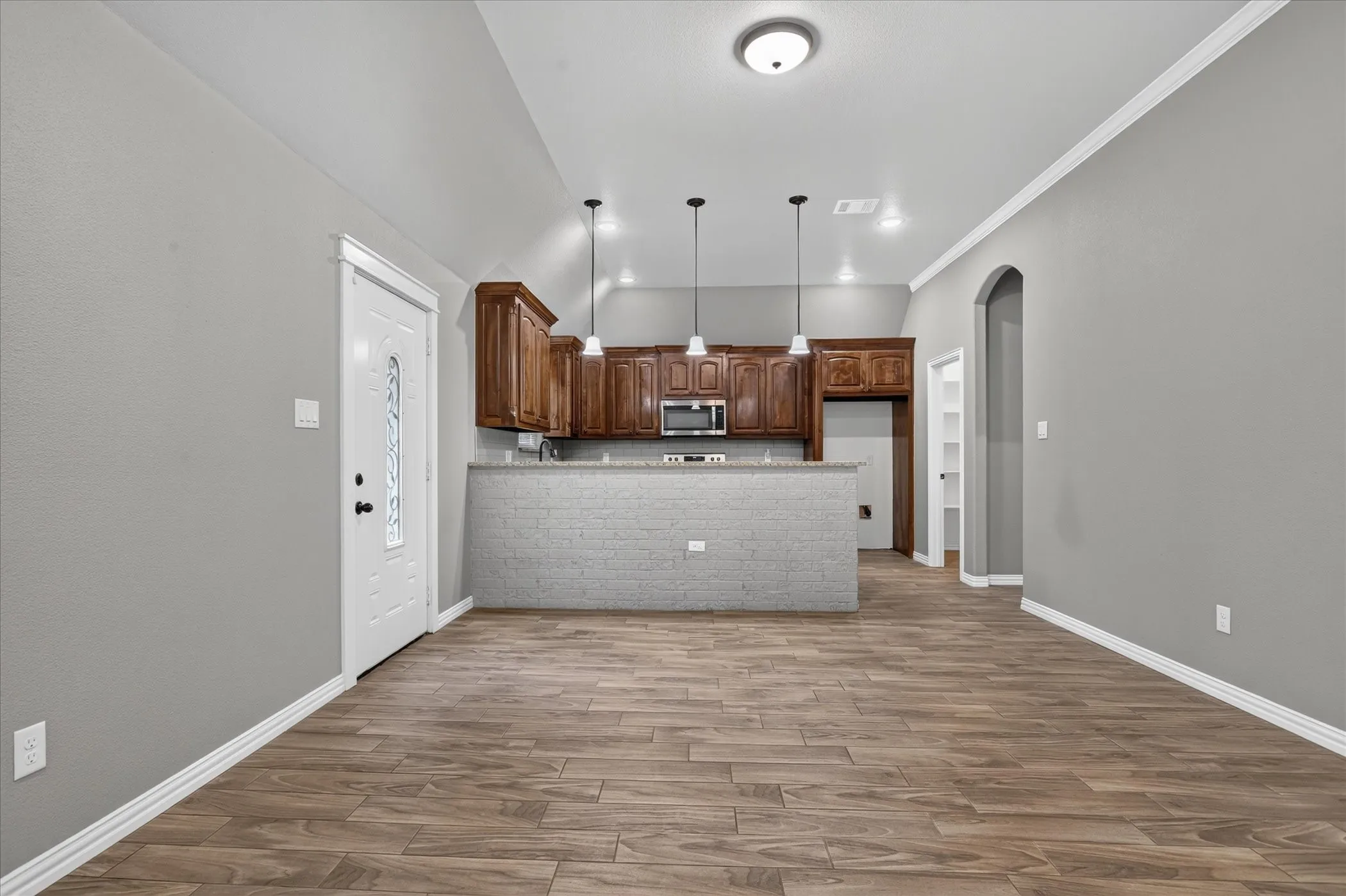 Single Family Residence For Sale in Parker County , 1612 Tanglewood Drive, Azle, Texas 76020, 3 Bedroom, 2 Bathroom, 2 Garage spaces, 1,602 Sqft, built in 2021, mls#21402851, Real Estate Agent in Azle, Homes For Sale in Parker county, Homes For Sale in Azle, Realtor in Azle Texas, Real Estate Brokerage Independent Realty Texas, Luminita Cordes Realtor