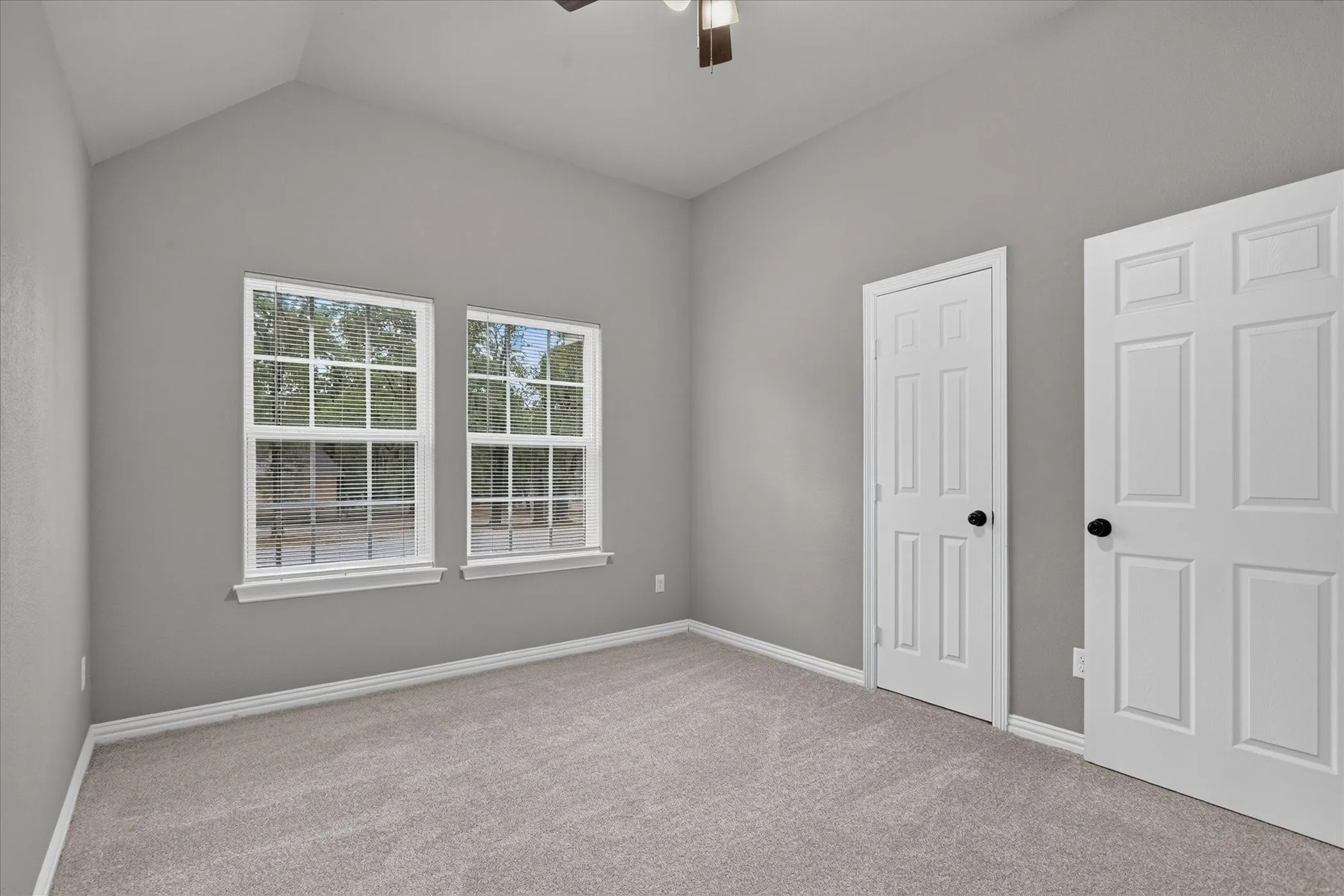 Single Family Residence For Sale in Parker County , 1612 Tanglewood Drive, Azle, Texas 76020, 3 Bedroom, 2 Bathroom, 2 Garage spaces, 1,602 Sqft, built in 2021, mls#21402851, Real Estate Agent in Azle, Homes For Sale in Parker county, Homes For Sale in Azle, Realtor in Azle Texas, Real Estate Brokerage Independent Realty Texas, Luminita Cordes Realtor