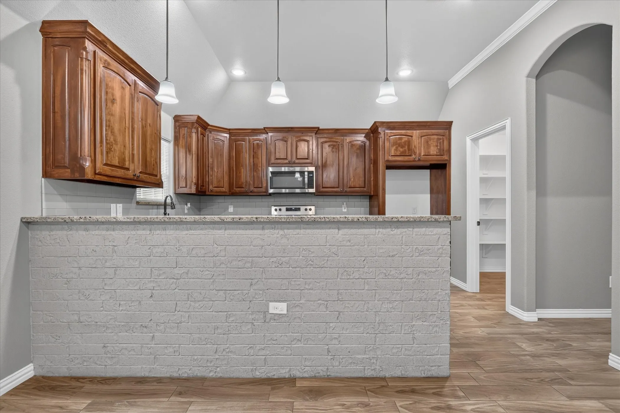 Single Family Residence For Sale in Parker County , 1612 Tanglewood Drive, Azle, Texas 76020, 3 Bedroom, 2 Bathroom, 2 Garage spaces, 1,602 Sqft, built in 2021, mls#21402851, Real Estate Agent in Azle, Homes For Sale in Parker county, Homes For Sale in Azle, Realtor in Azle Texas, Real Estate Brokerage Independent Realty Texas, Luminita Cordes Realtor