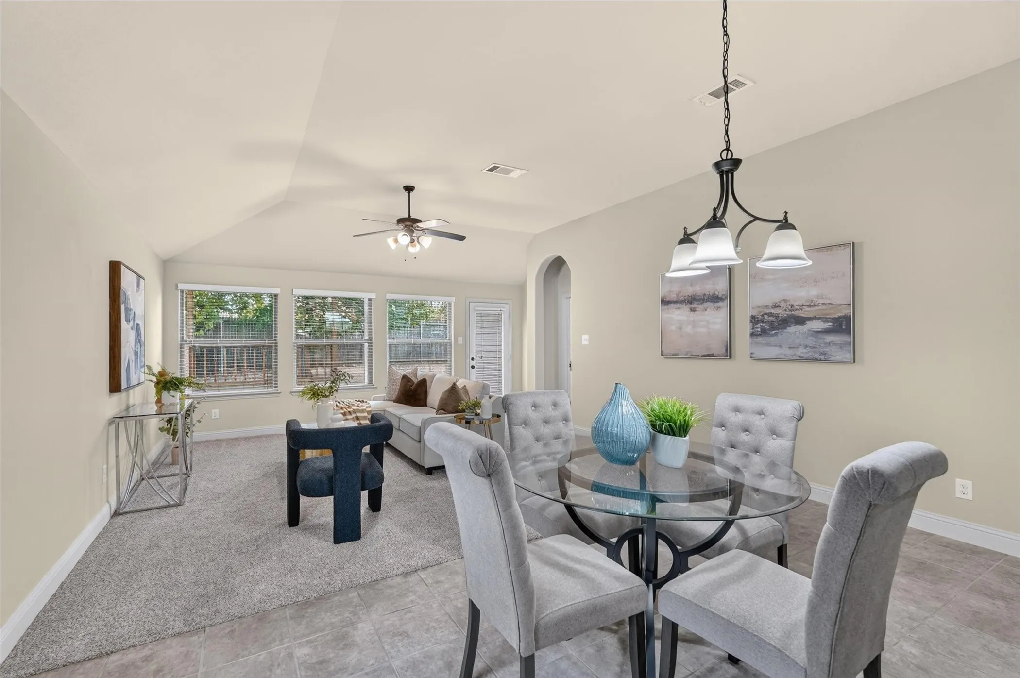 Single Family Residence For Sale in Hunt County , 1413 Thibodaux Drive, Greenville, Texas 75402, 3 Bedroom, 2 Bathroom, 2 Garage spaces, 1,776 Sqft, built in 2016, mls#21400980, Real Estate Agent in Greenville, Homes For Sale in Hunt county, Homes For Sale in Greenville, Realtor in Greenville Texas, Real Estate Brokerage Independent Realty Texas, Luminita Cordes Realtor