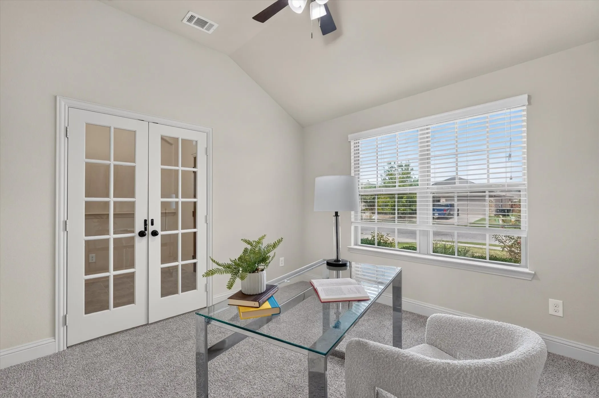 Single Family Residence For Sale in Hunt County , 1413 Thibodaux Drive, Greenville, Texas 75402, 3 Bedroom, 2 Bathroom, 2 Garage spaces, 1,776 Sqft, built in 2016, mls#21400980, Real Estate Agent in Greenville, Homes For Sale in Hunt county, Homes For Sale in Greenville, Realtor in Greenville Texas, Real Estate Brokerage Independent Realty Texas, Luminita Cordes Realtor