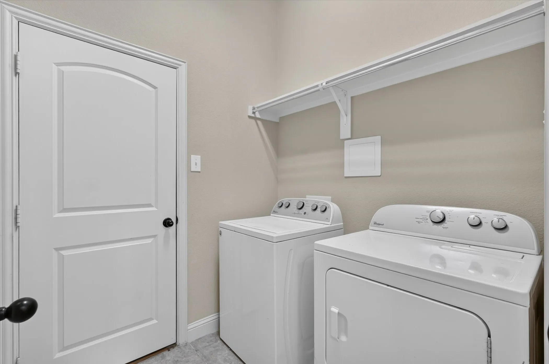 Single Family Residence For Sale in Hunt County , 1413 Thibodaux Drive, Greenville, Texas 75402, 3 Bedroom, 2 Bathroom, 2 Garage spaces, 1,776 Sqft, built in 2016, mls#21400980, Real Estate Agent in Greenville, Homes For Sale in Hunt county, Homes For Sale in Greenville, Realtor in Greenville Texas, Real Estate Brokerage Independent Realty Texas, Luminita Cordes Realtor