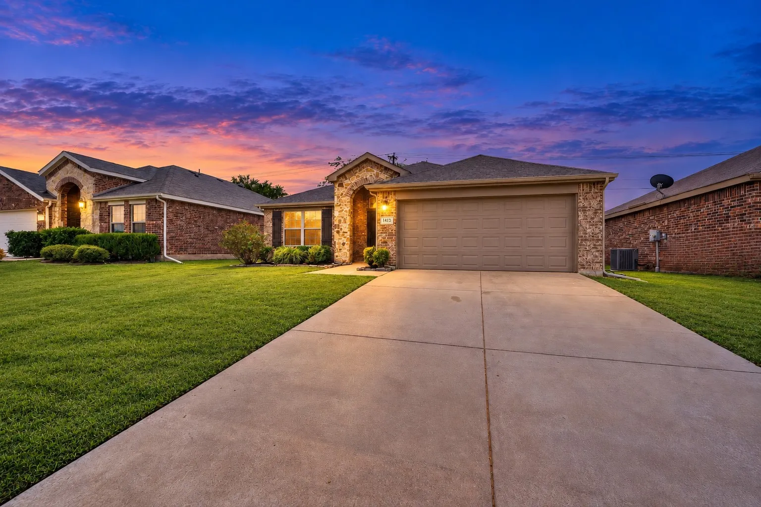 Single Family Residence For Sale in Hunt County , 1413 Thibodaux Drive, Greenville, Texas 75402, 3 Bedroom, 2 Bathroom, 2 Garage spaces, 1,776 Sqft, built in 2016, mls#21400980, Real Estate Agent in Greenville, Homes For Sale in Hunt county, Homes For Sale in Greenville, Realtor in Greenville Texas, Real Estate Brokerage Independent Realty Texas, Luminita Cordes Realtor