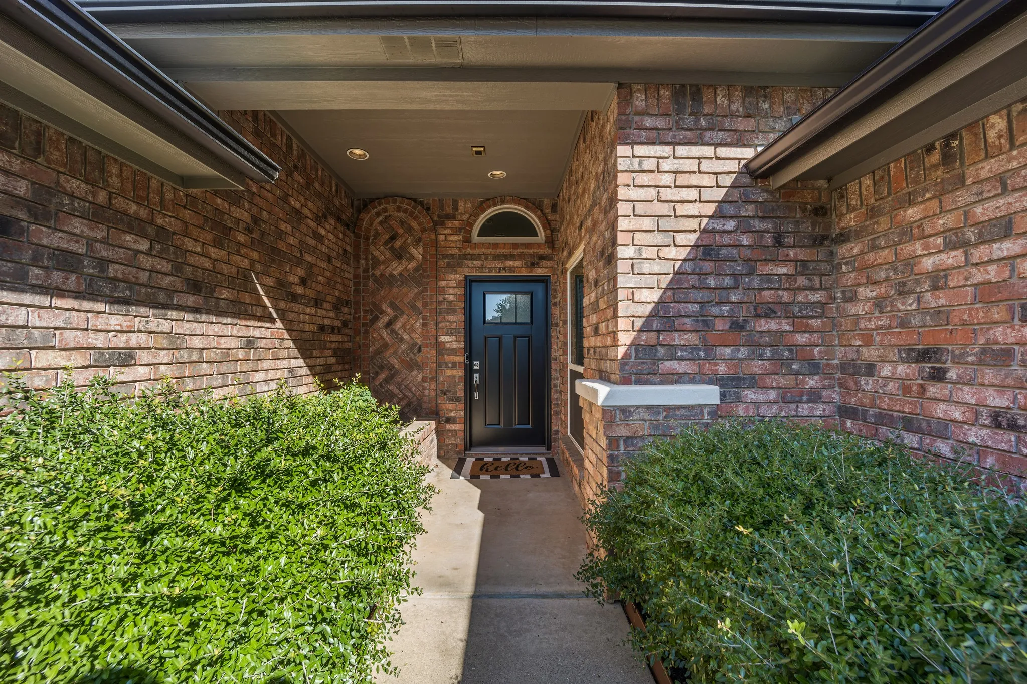Covered front porch.