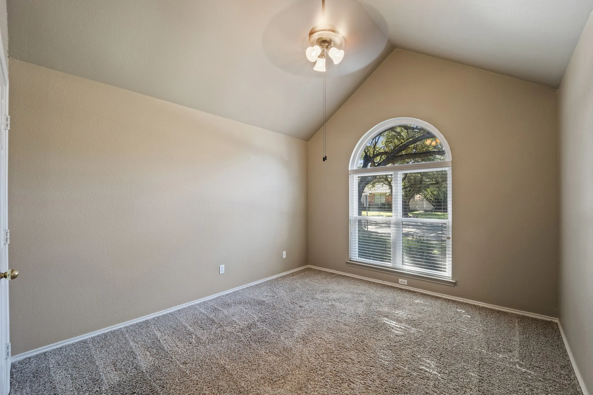 4th bedroom.