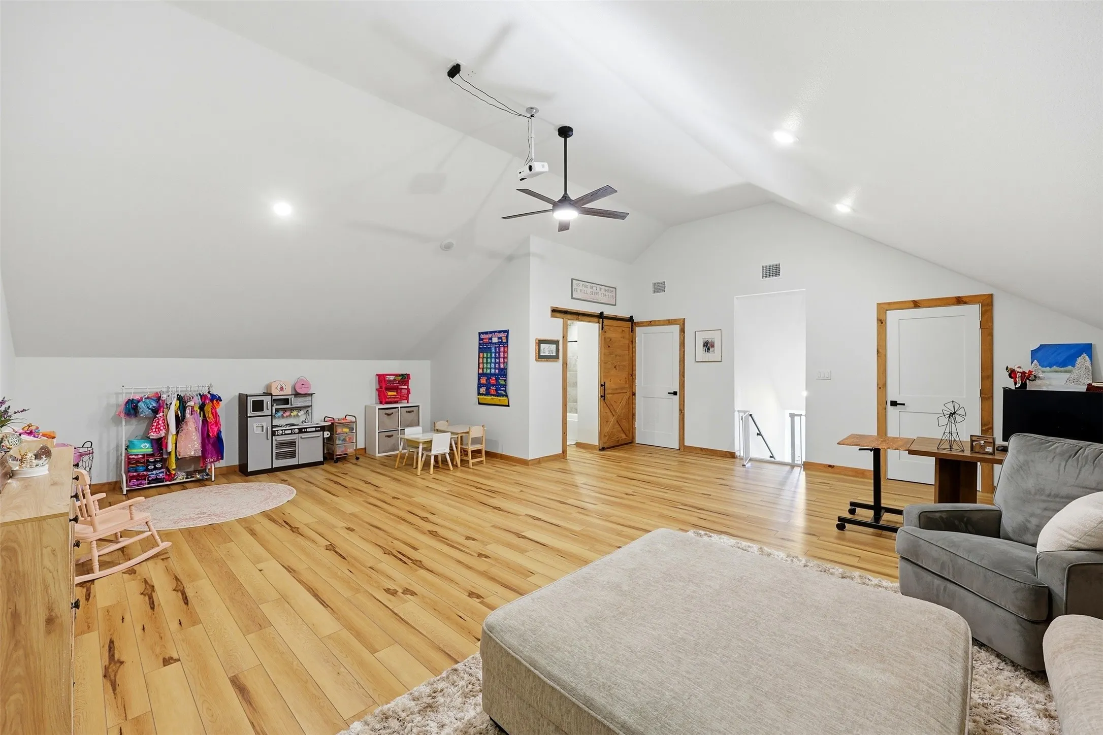 Single Family Residence For Sale in Hood County , 601 Hollow Drive, Lipan, Texas 76462, 3 Bedroom, 3 Bathroom, 3 Garage spaces, 2,361 Sqft, built in 2025, mls#21402852, Real Estate Agent in Lipan, Homes For Sale in Hood county, Homes For Sale in Lipan, Realtor in Lipan Texas, Real Estate Brokerage Independent Realty Texas, Luminita Cordes Realtor