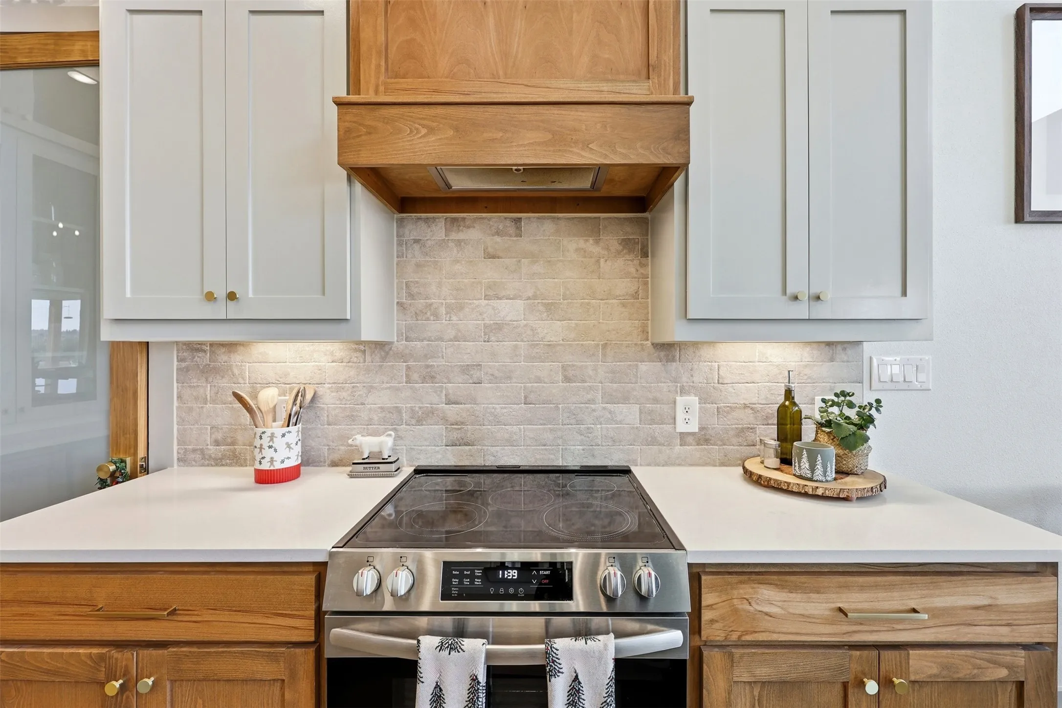 Single Family Residence For Sale in Hood County , 601 Hollow Drive, Lipan, Texas 76462, 3 Bedroom, 3 Bathroom, 3 Garage spaces, 2,361 Sqft, built in 2025, mls#21402852, Real Estate Agent in Lipan, Homes For Sale in Hood county, Homes For Sale in Lipan, Realtor in Lipan Texas, Real Estate Brokerage Independent Realty Texas, Luminita Cordes Realtor