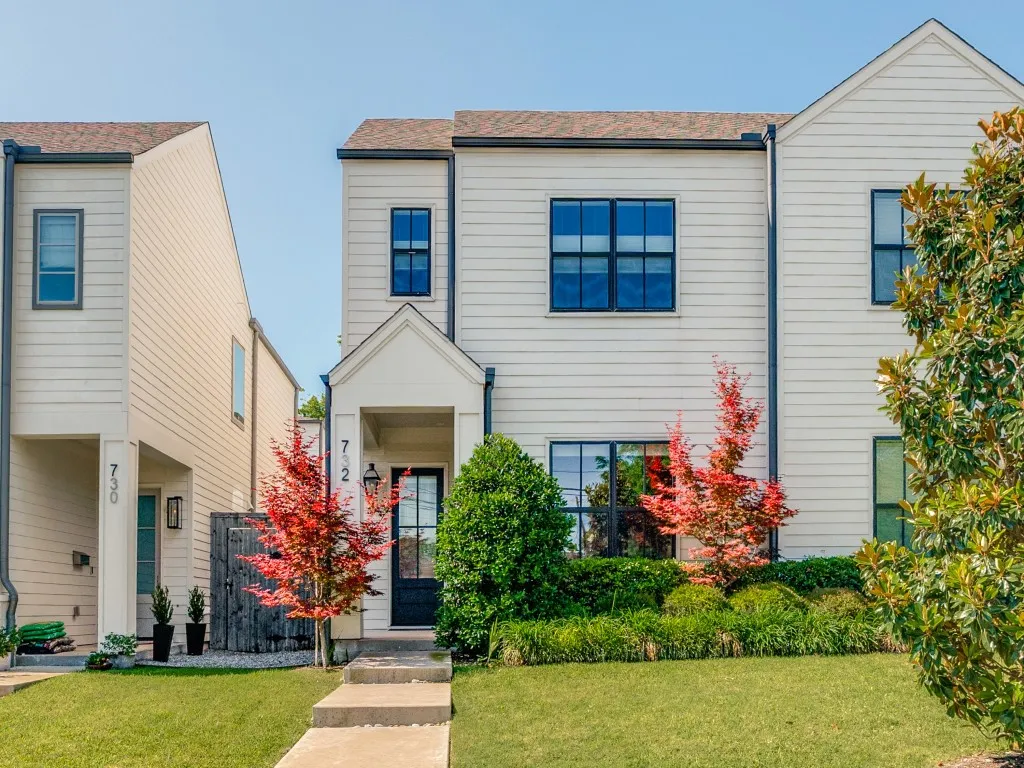 Single Family Residence For Rent in Dallas County , 732 W 7th Street, Dallas, Texas 75208, 3 Bedroom, 3 Bathroom, 2 Garage spaces, 2,020 Sqft, built in 2019, mls#21398738, Real Estate Agent in Dallas, Homes For Rent in Dallas county, Homes For Rent in Dallas, Realtor in Dallas Texas, Real Estate Brokerage Independent Realty Texas, Luminita Cordes Realtor