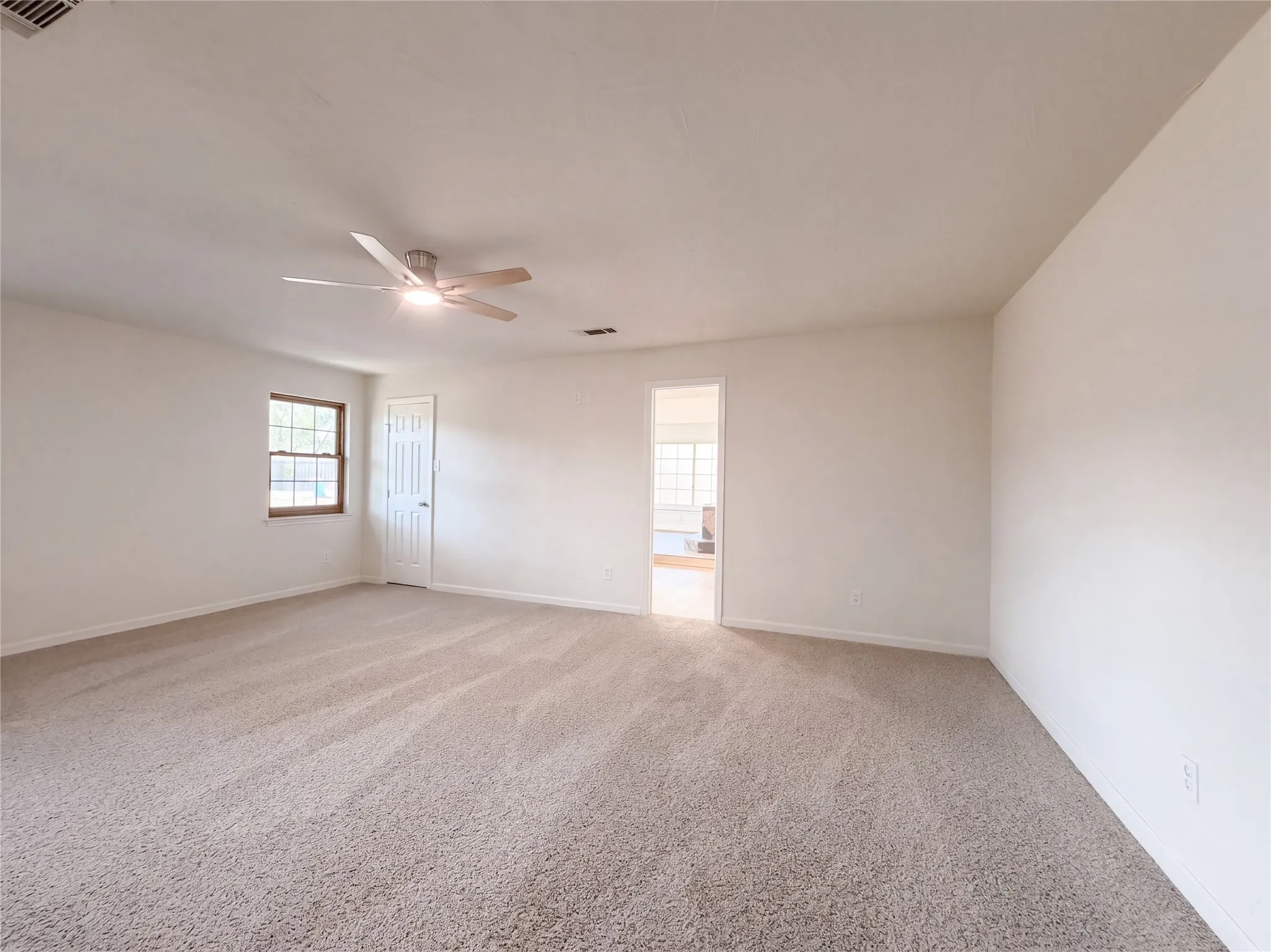 Single Family Residence For Sale in Tarrant County , 2283 N Holland Road, Mansfield, Texas 76063, 4 Bedroom, 3 Bathroom, 2 Garage spaces, 3,815 Sqft, built in 1983, mls#21400492, Real Estate Agent in Mansfield, Homes For Sale in Tarrant county, Homes For Sale in Mansfield, Realtor in Mansfield Texas, Real Estate Brokerage Independent Realty Texas, Luminita Cordes Realtor