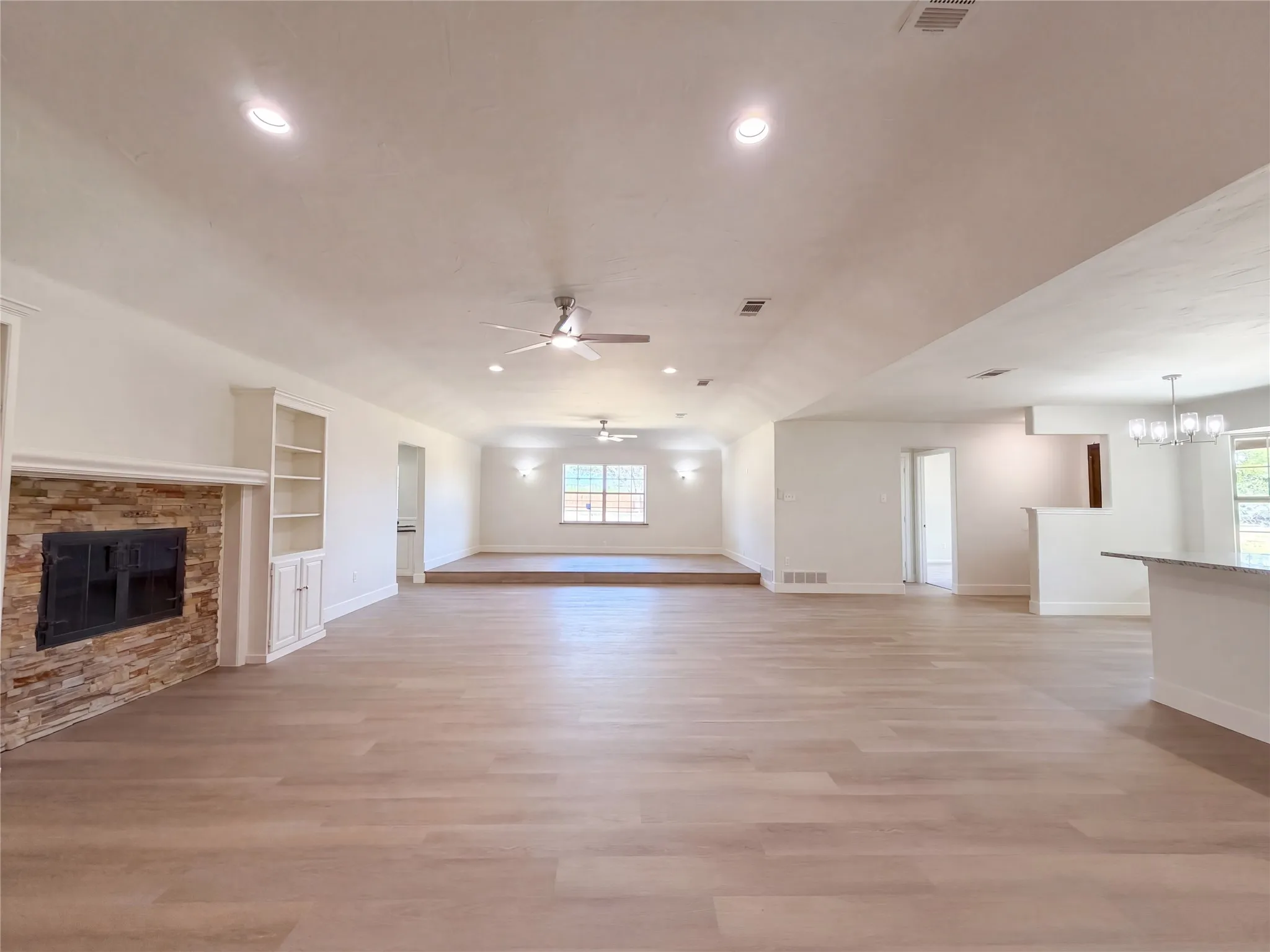 Single Family Residence For Sale in Tarrant County , 2283 N Holland Road, Mansfield, Texas 76063, 4 Bedroom, 3 Bathroom, 2 Garage spaces, 3,815 Sqft, built in 1983, mls#21400492, Real Estate Agent in Mansfield, Homes For Sale in Tarrant county, Homes For Sale in Mansfield, Realtor in Mansfield Texas, Real Estate Brokerage Independent Realty Texas, Luminita Cordes Realtor
