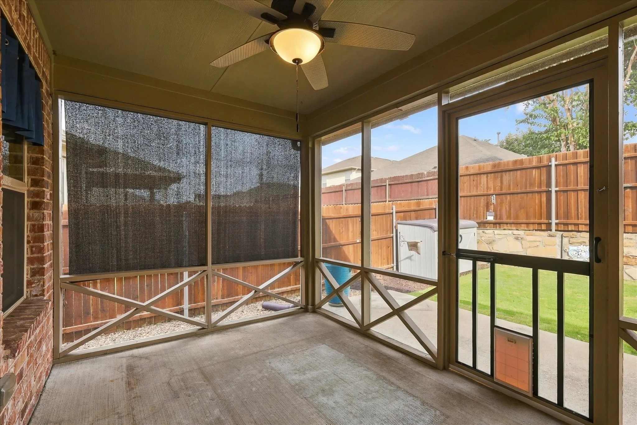 Single Family Residence For Sale in Denton County , 1629 Falconet Court, Carrollton, Texas 75010, 3 Bedroom, 2 Bathroom, 2 Garage spaces, 2,086 Sqft, built in 2012, mls#21398031, Real Estate Agent in Carrollton, Homes For Sale in Denton county, Homes For Sale in Carrollton, Realtor in Carrollton Texas, Real Estate Brokerage Independent Realty Texas, Luminita Cordes Realtor