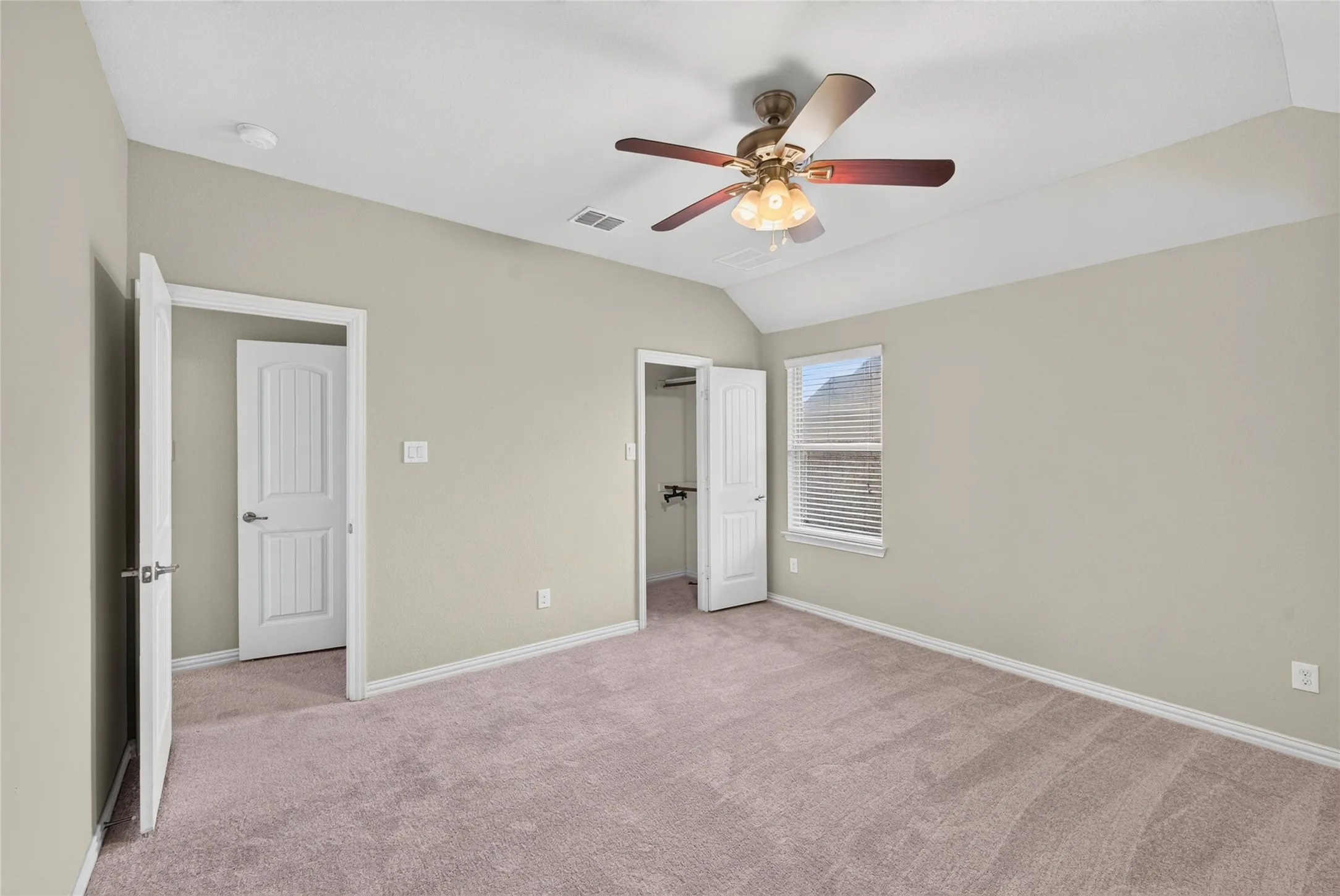 Single Family Residence For Rent in Rockwall County , 336 Chamberlain Drive, Fate, Texas 75189, 4 Bedroom, 3 Bathroom, 3 Garage spaces, 3,067 Sqft, built in 2017, mls#21402338, Real Estate Agent in Fate, Homes For Rent in Rockwall county, Homes For Rent in Fate, Realtor in Fate Texas, Real Estate Brokerage Independent Realty Texas, Luminita Cordes Realtor